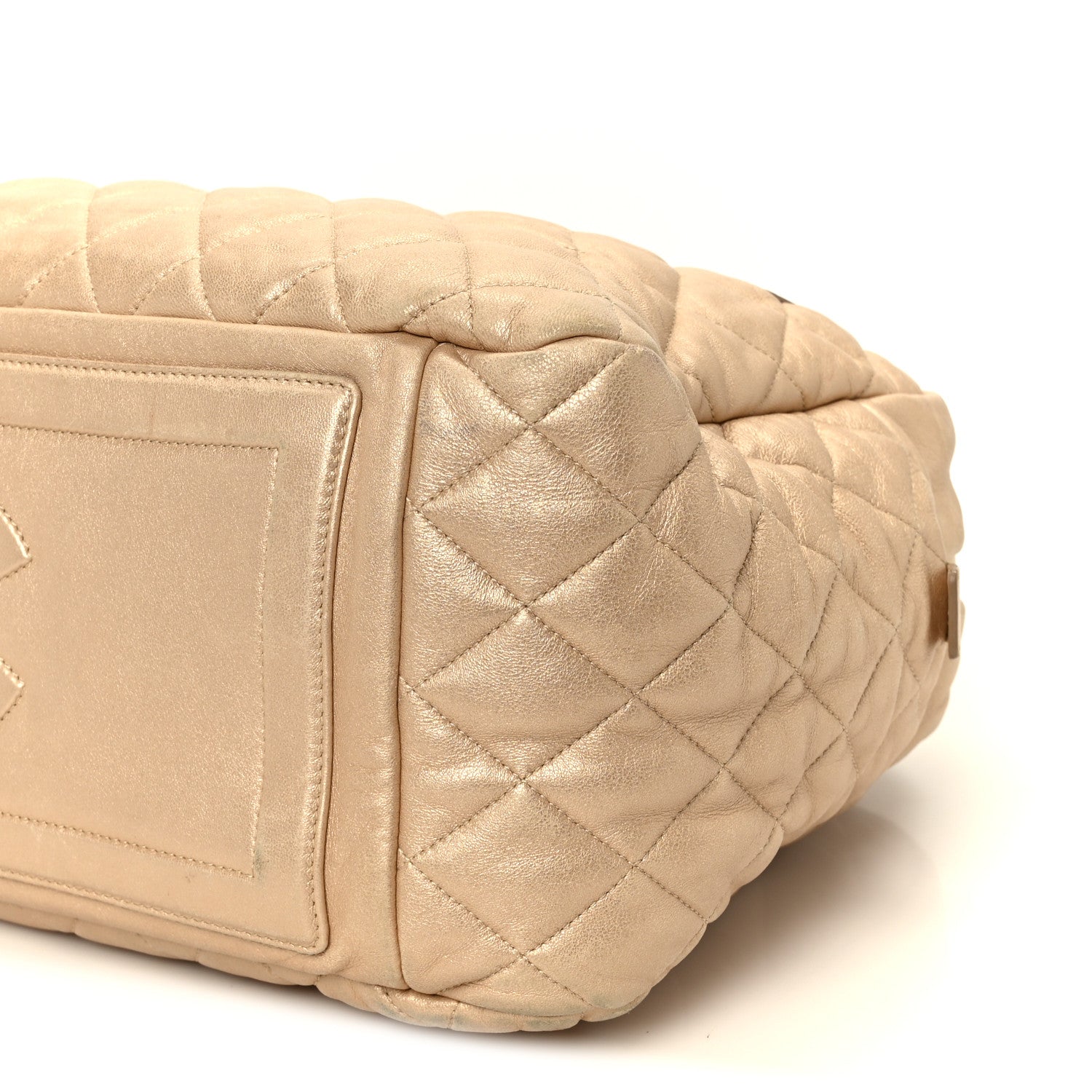 METALLIC LAMBSKIN QUILTED COCO COCOON BOWLER LIGHT GOLD