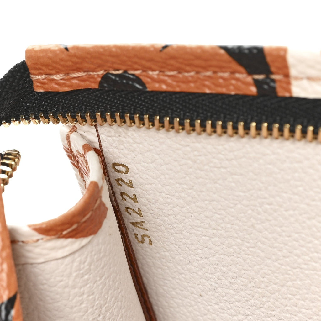 MONOGRAM GIANT CRAFTY POCHETTE TOILETRY 26 CREME CARAMEL