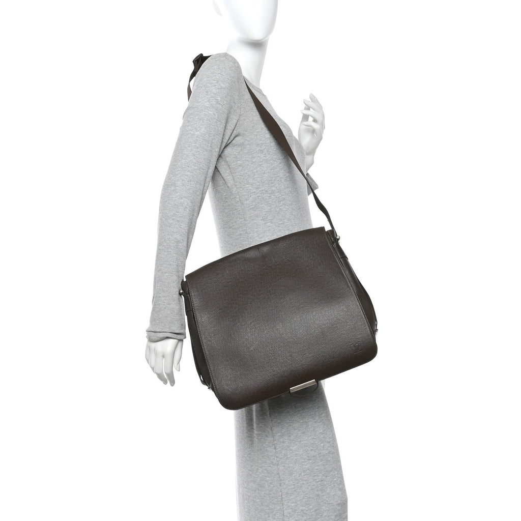 TAIGA ANDREI MESSENGER BAG GRIZZLI