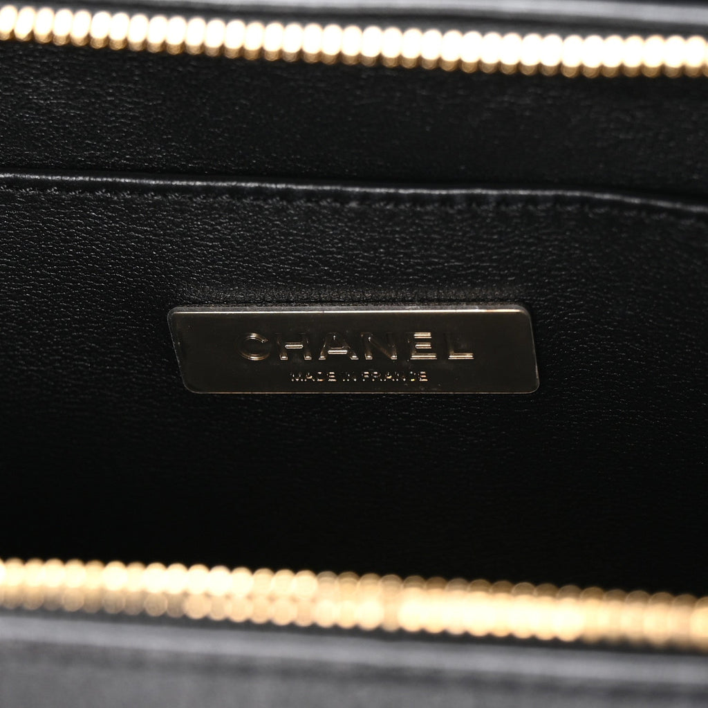 CALFSKIN QUILTED SMALL STUDDED SQUARE VANITY CASE BLACK