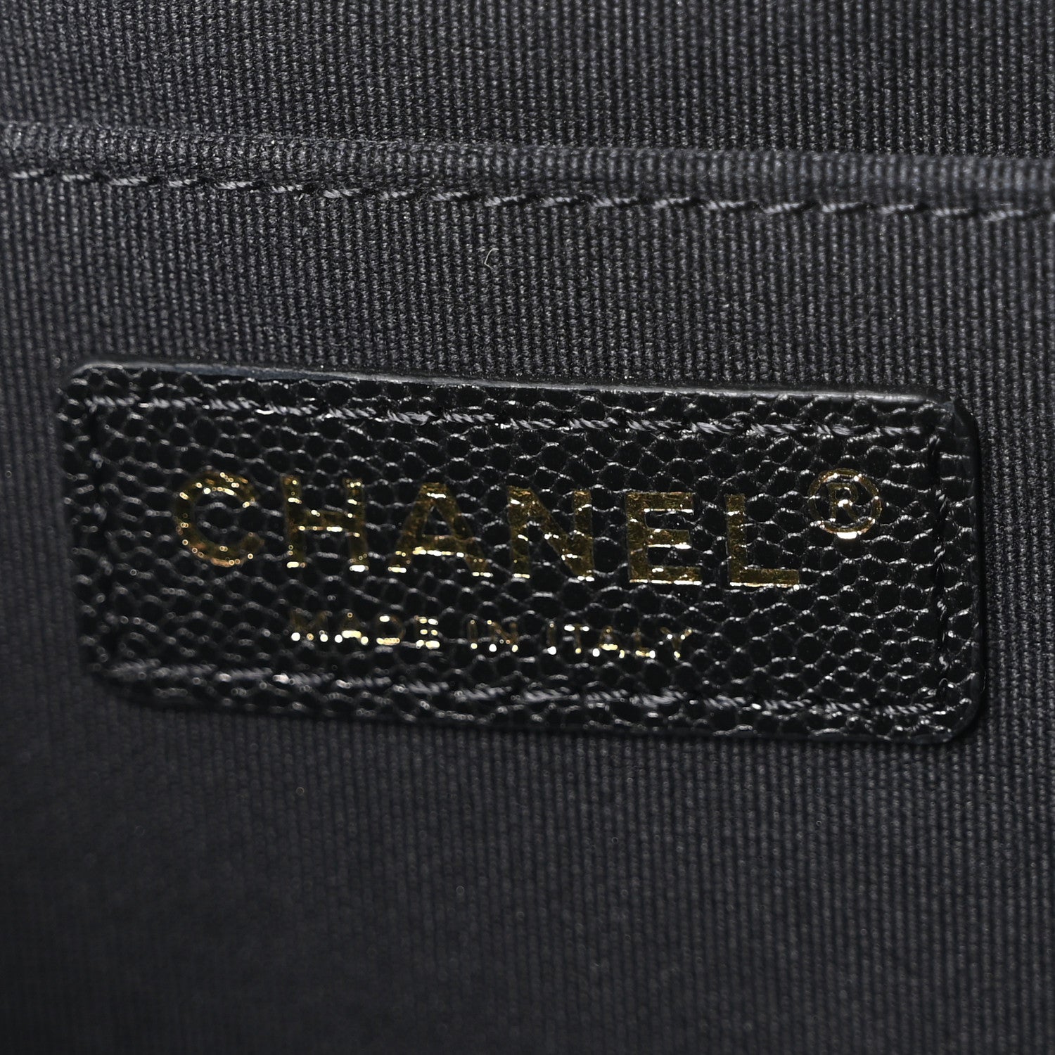 CAVIAR QUILTED XXL TRAVEL FLAP BAG BLACK