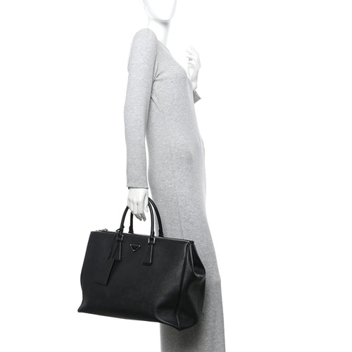 Saffiano Travel Extra Large Galleria Double Zip Black