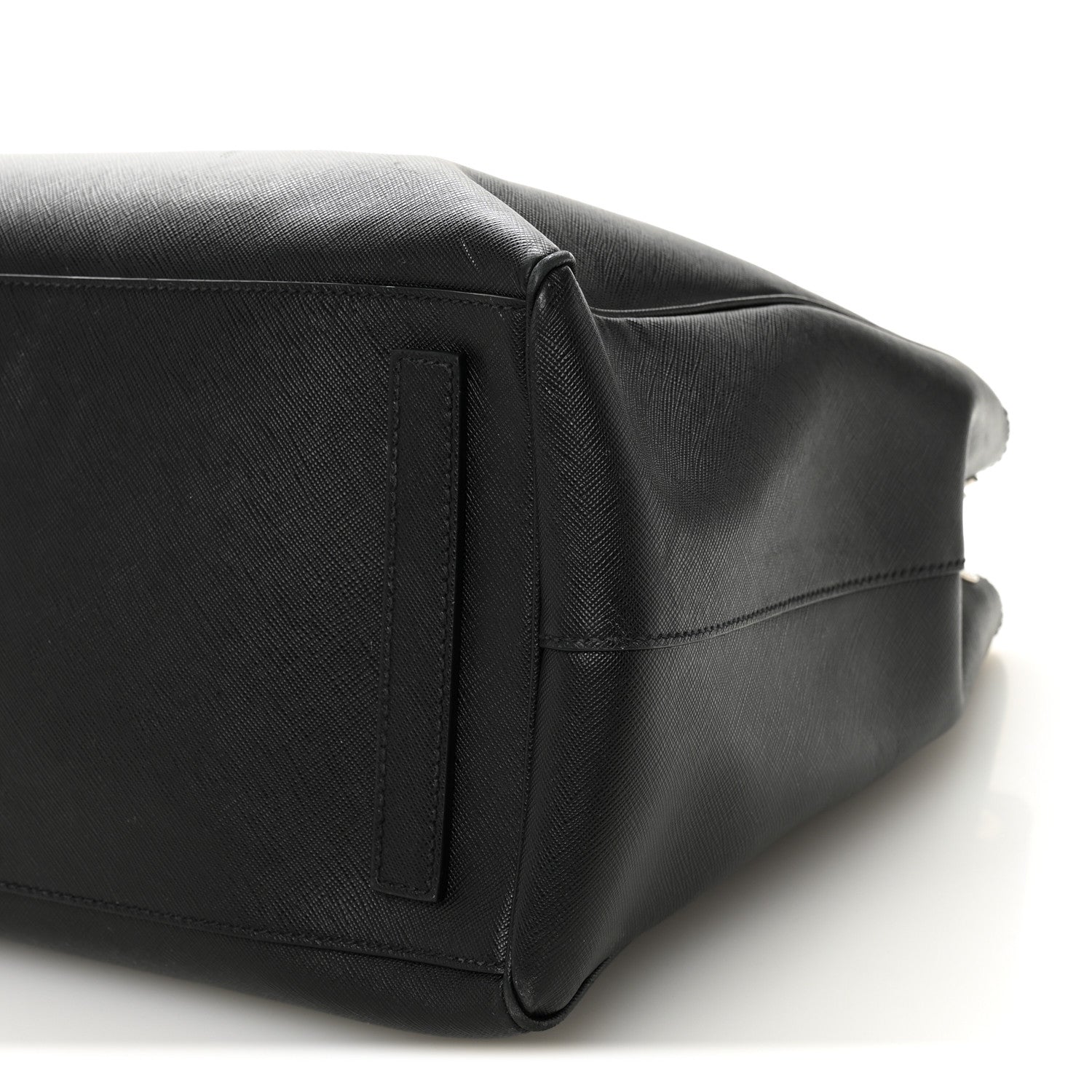 Saffiano Travel Extra Large Galleria Double Zip Black