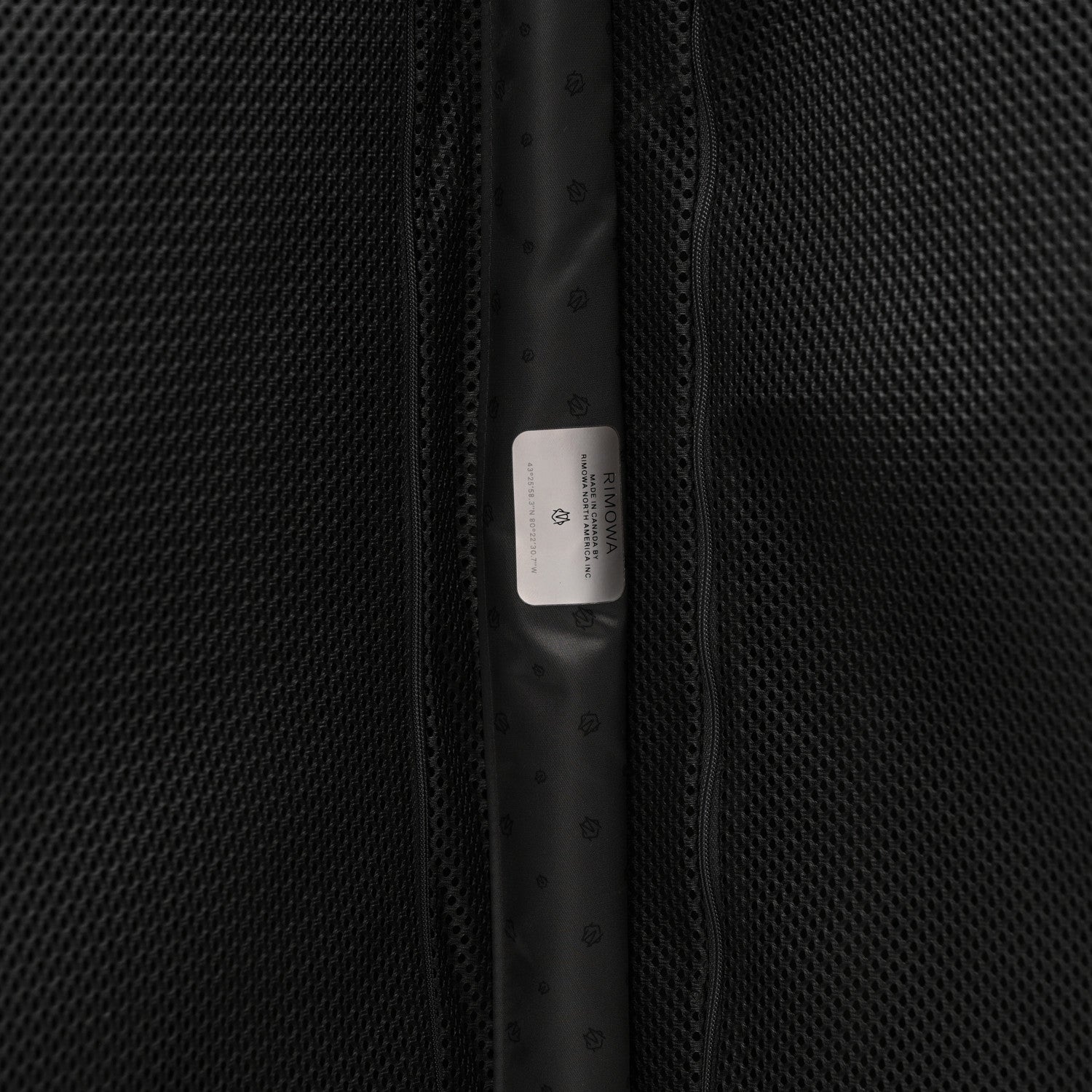 GLOSS POLYCARBONATE ESSENTIAL LITE CABIN BLACK