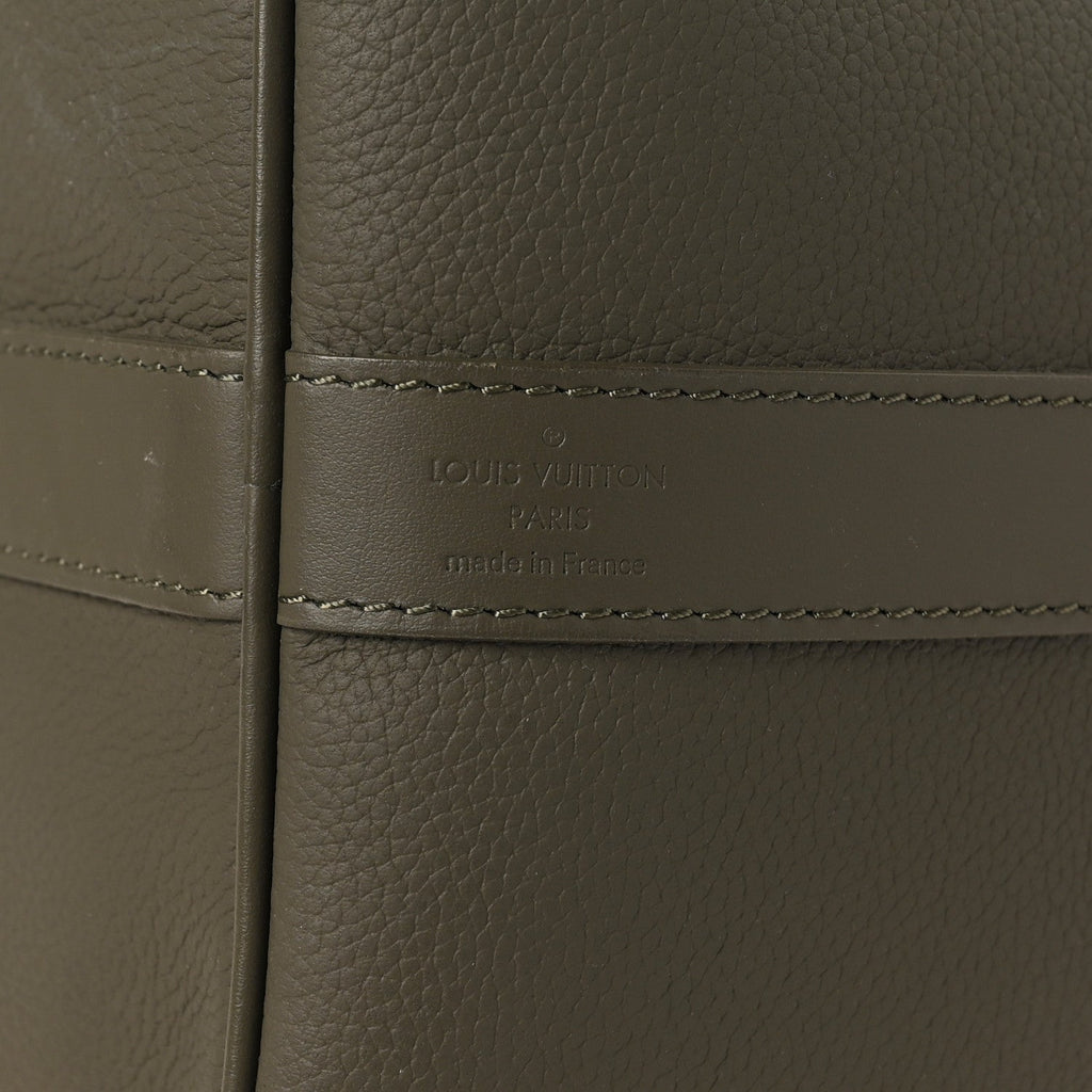 GRAINED CALFSKIN AEROGRAM KEEPALL BANDOULIERE 50 KHAKI