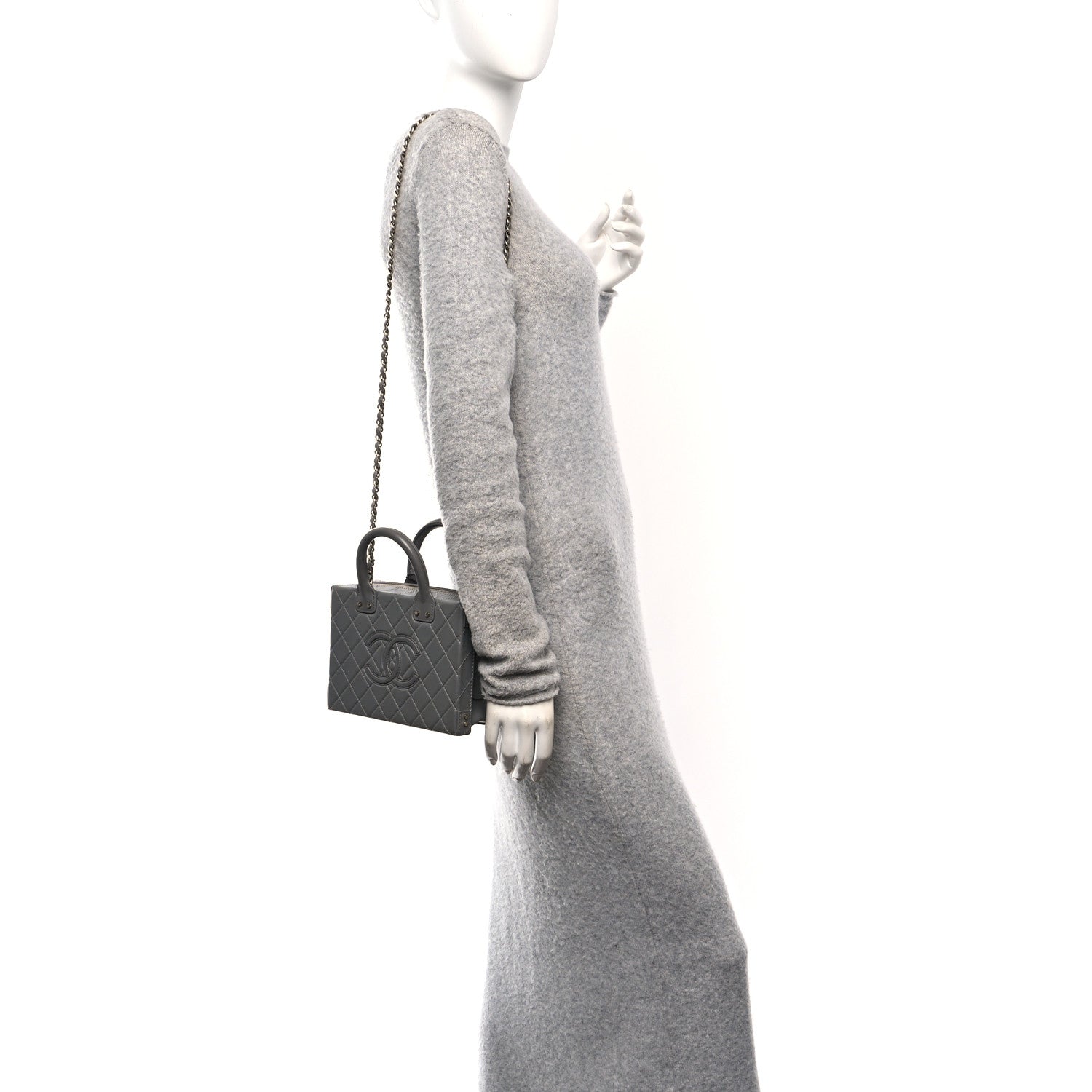 CALFSKIN QUILTED STUDDED SQUARE VANITY CASE GREY