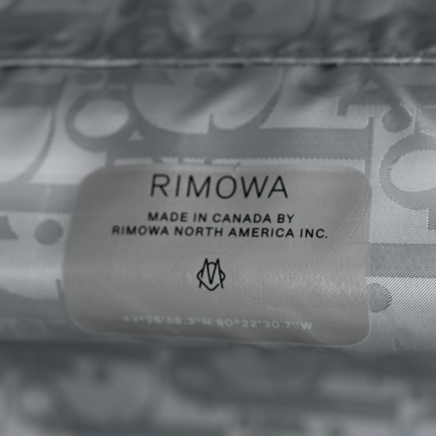 X RIMOWA Aluminum Gradient Cabin Luggage Silver