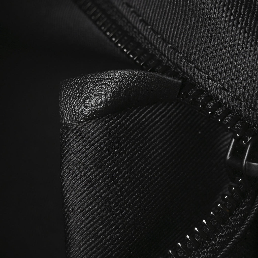 MONOGRAM ECLIPSE GLAZE KEEPALL BANDOULIERE 50