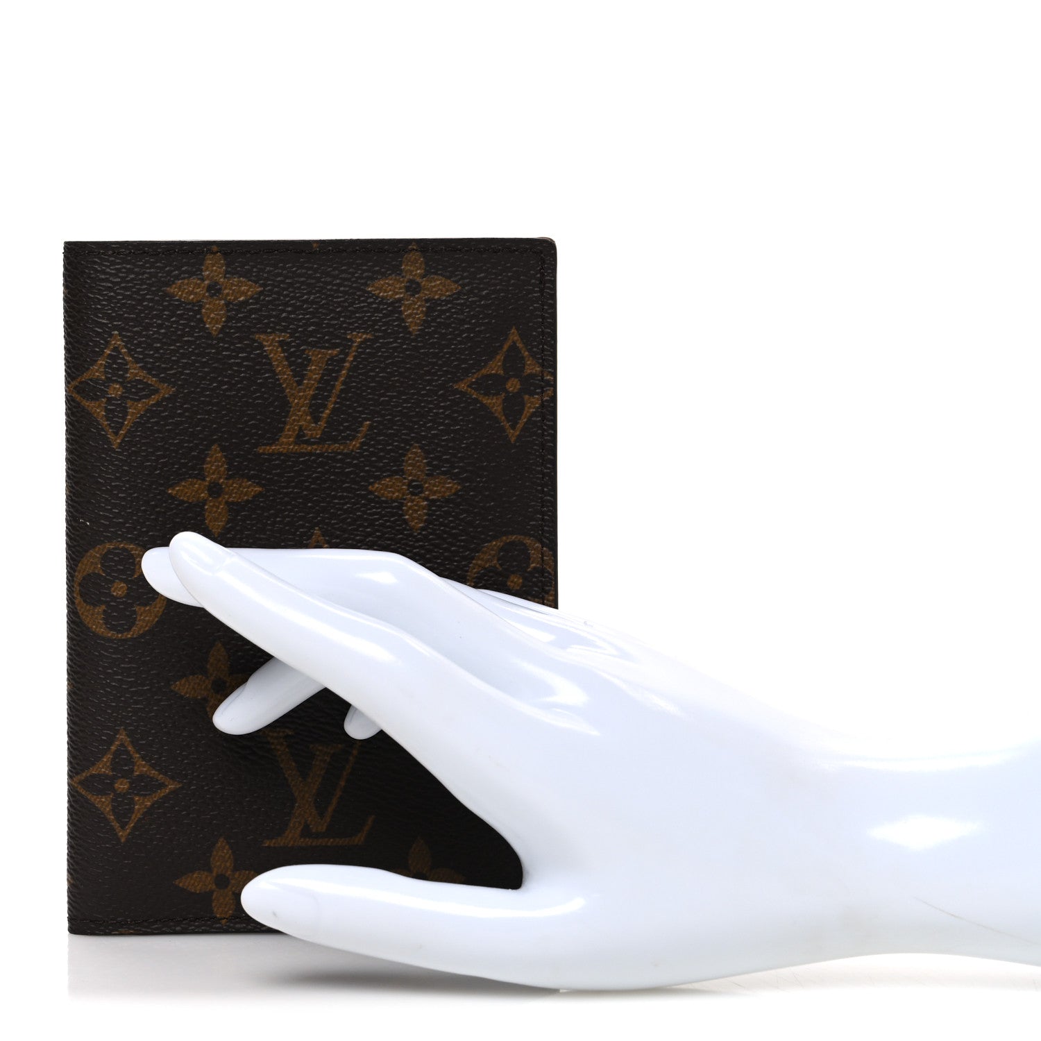 MONOGRAM PASSPORT COVER NM