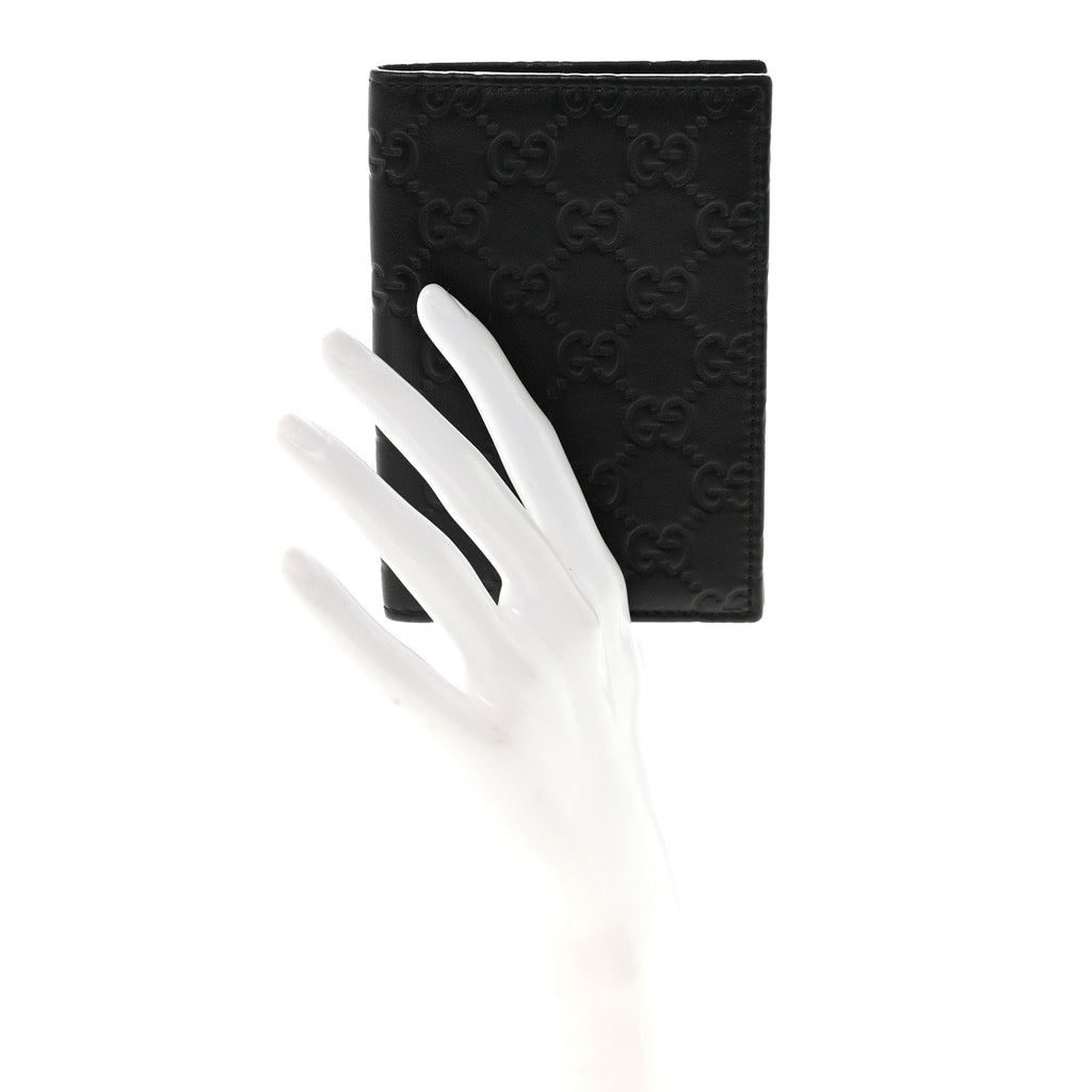 GUCCISSIMA PASSPORT CASE BLACK