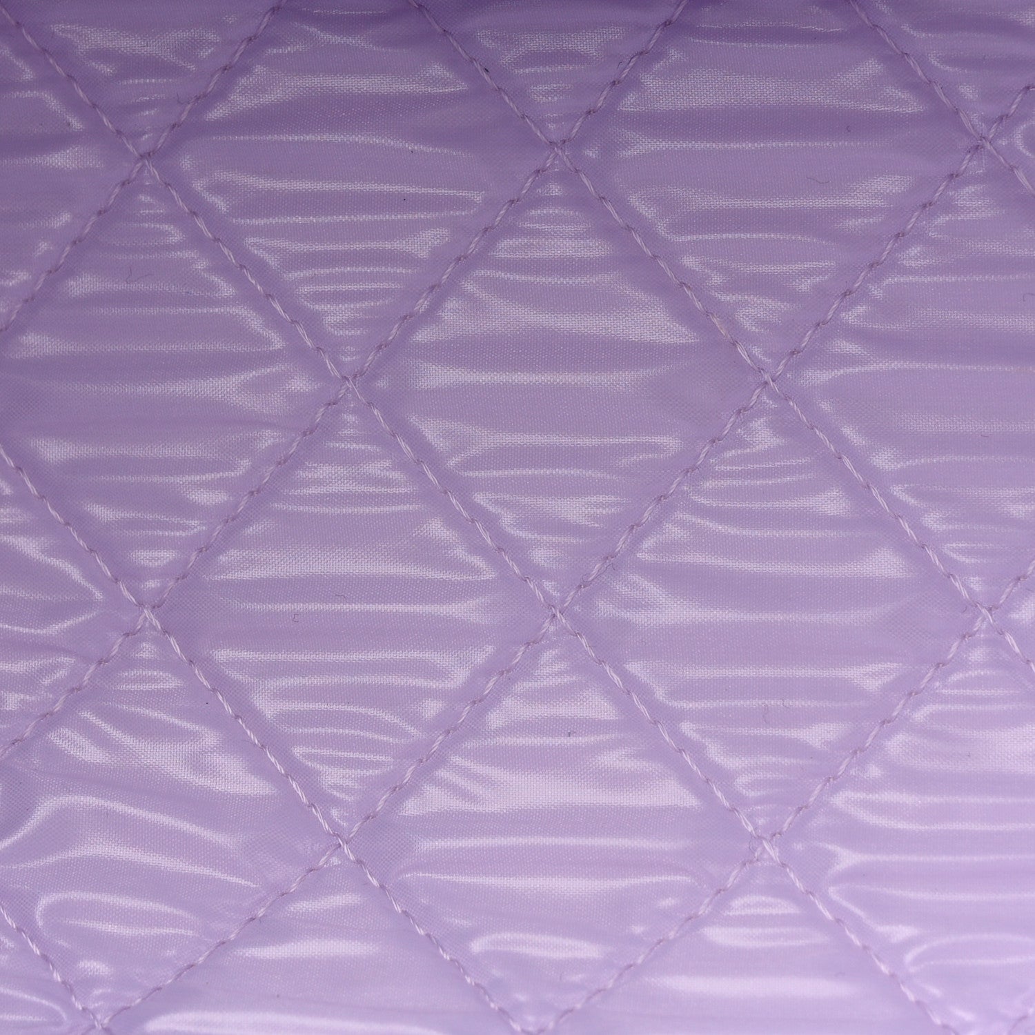 CAVIAR QUILTED TOILETRY CASE WITH CHAIN LIGHT PURPLE