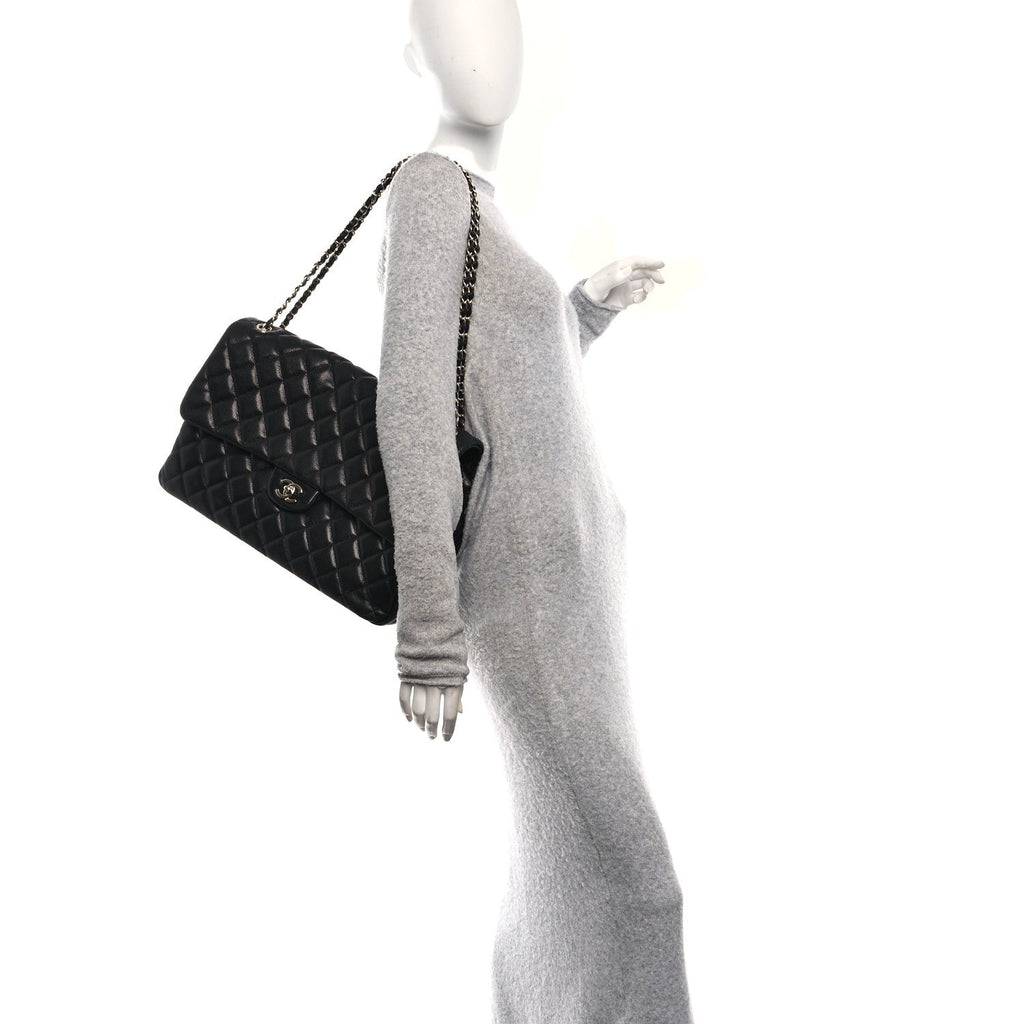 CAVIAR QUILTED XXL TRAVEL FLAP BAG BLACK
