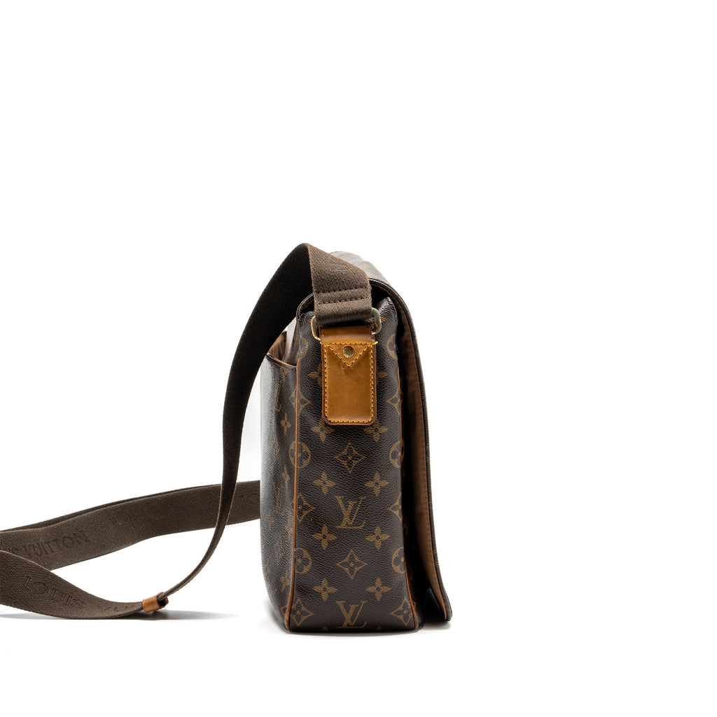 LOUIS VUITTON MEN’S MESSENGER BAG MONOGRAM CANVAS GHW