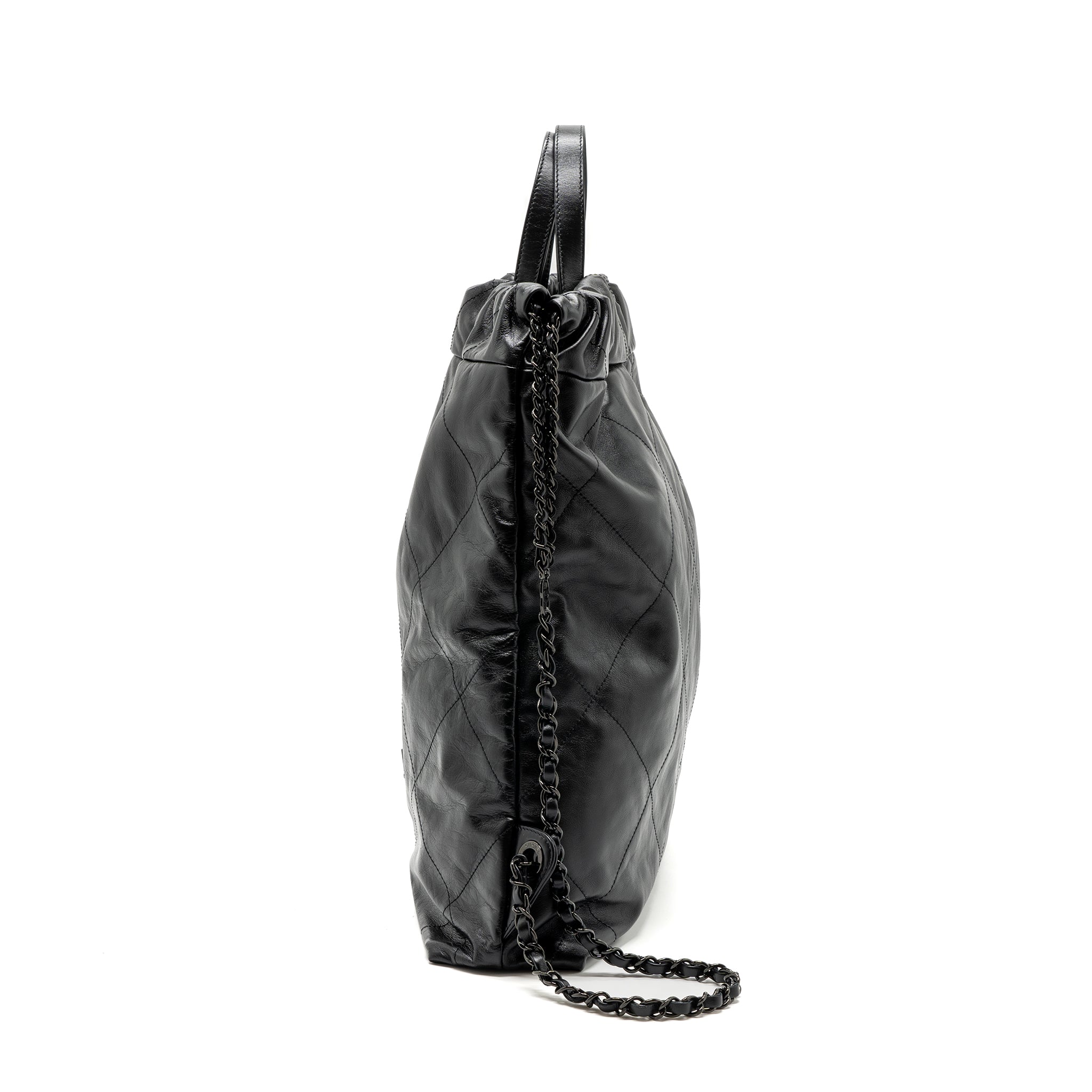CHANEL 22 BACKPACK CALFSKIN SO BLACK / BLACK HARDWARE (MICROCHIP)