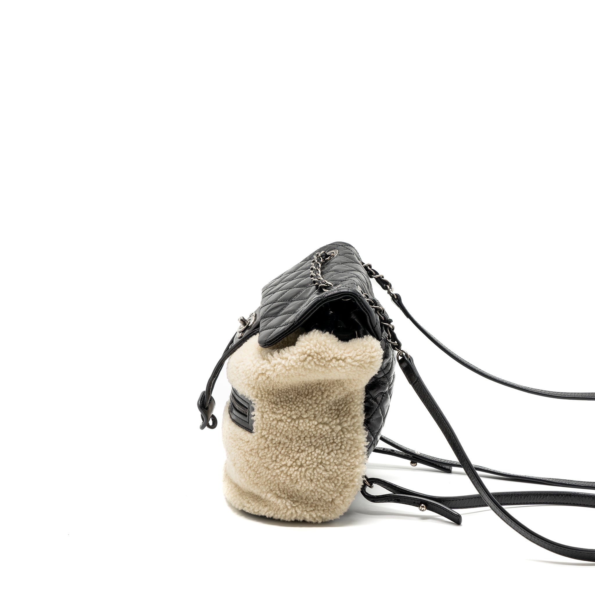 CHANEL SMALL MOUNTAIN BACKPACK QUILTED CALFSKIN / SHEARLING MULTICOLOUR RUTHENIUM HARDWARE