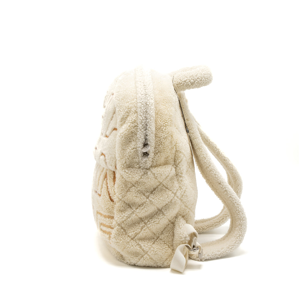 CHANEL 19B BACKPACK SHEARLING WHITE/MULTICOLOUR SHW
