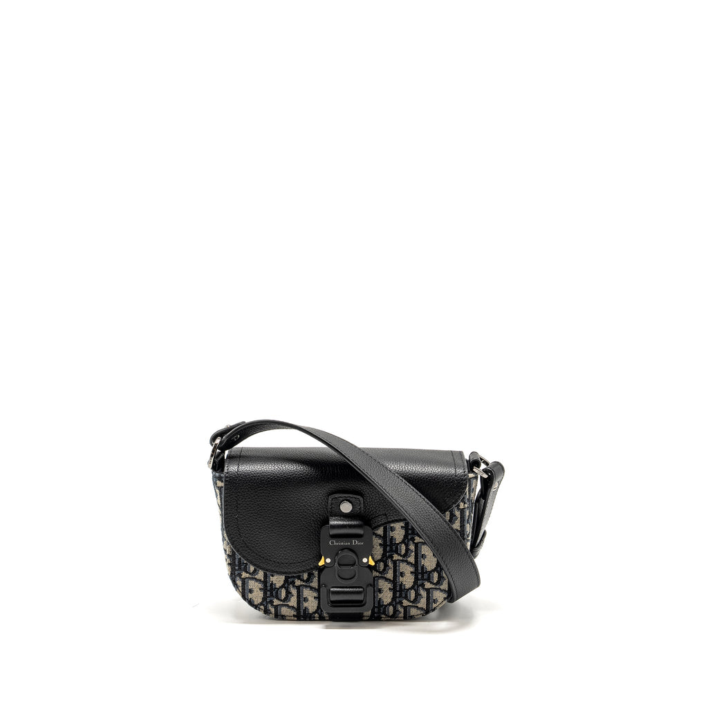 DIOR HOMME MINI SADDLE MESSENGER BAG WITH FLAP OBLIQUE JACQUARD/GRAINED CALFSKIN MULTICOLOUR HARDWARE