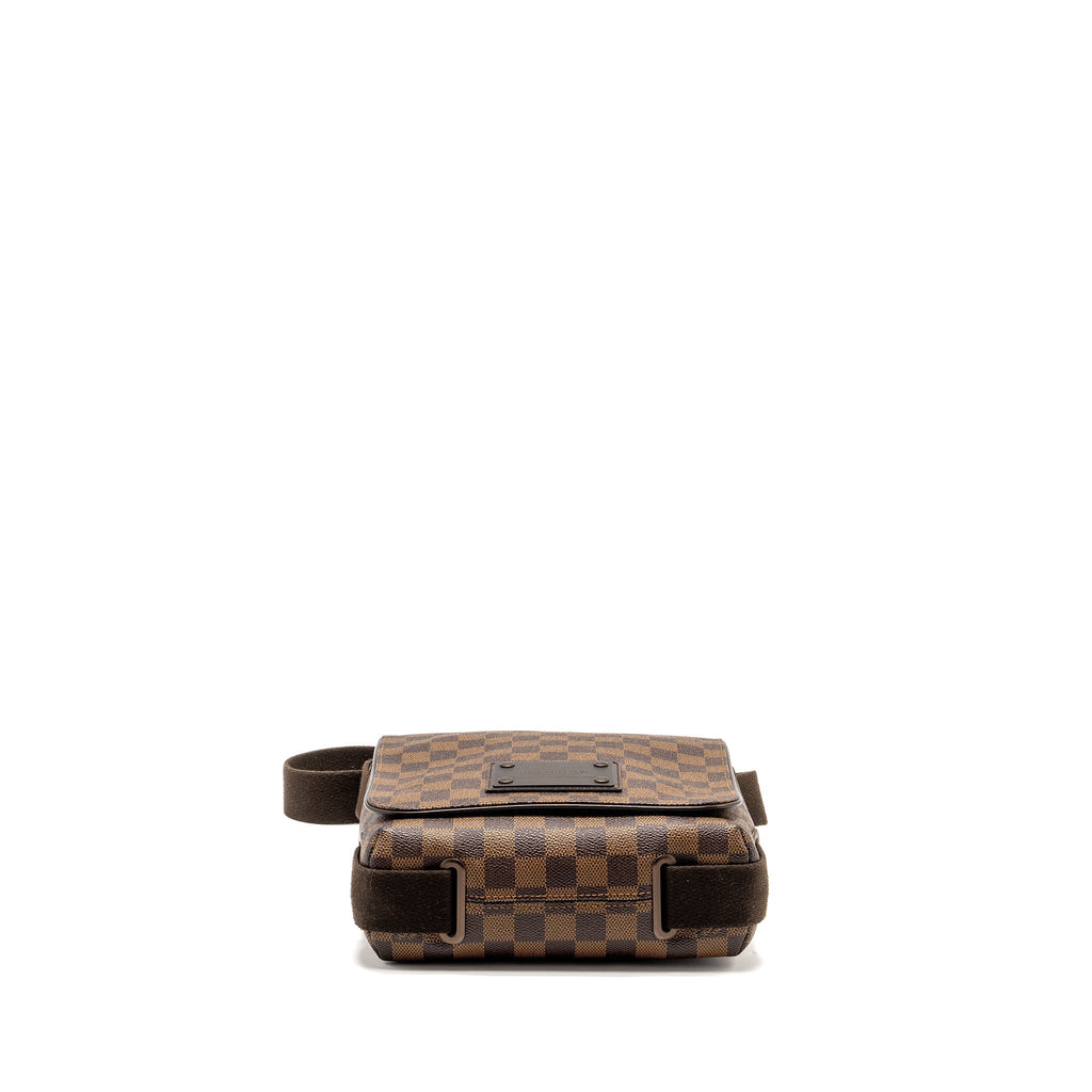 LOUIS VUITTON BROOKLYN PM MESSENGER BAG DAMIER EBENE CANVAS BROWN HARDWARE
