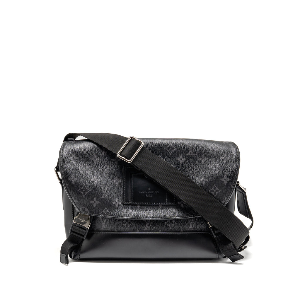 LOUIS VUITTON MESSENGER VOYAGER PM MONOGRAM CANVAS BLACK SHW