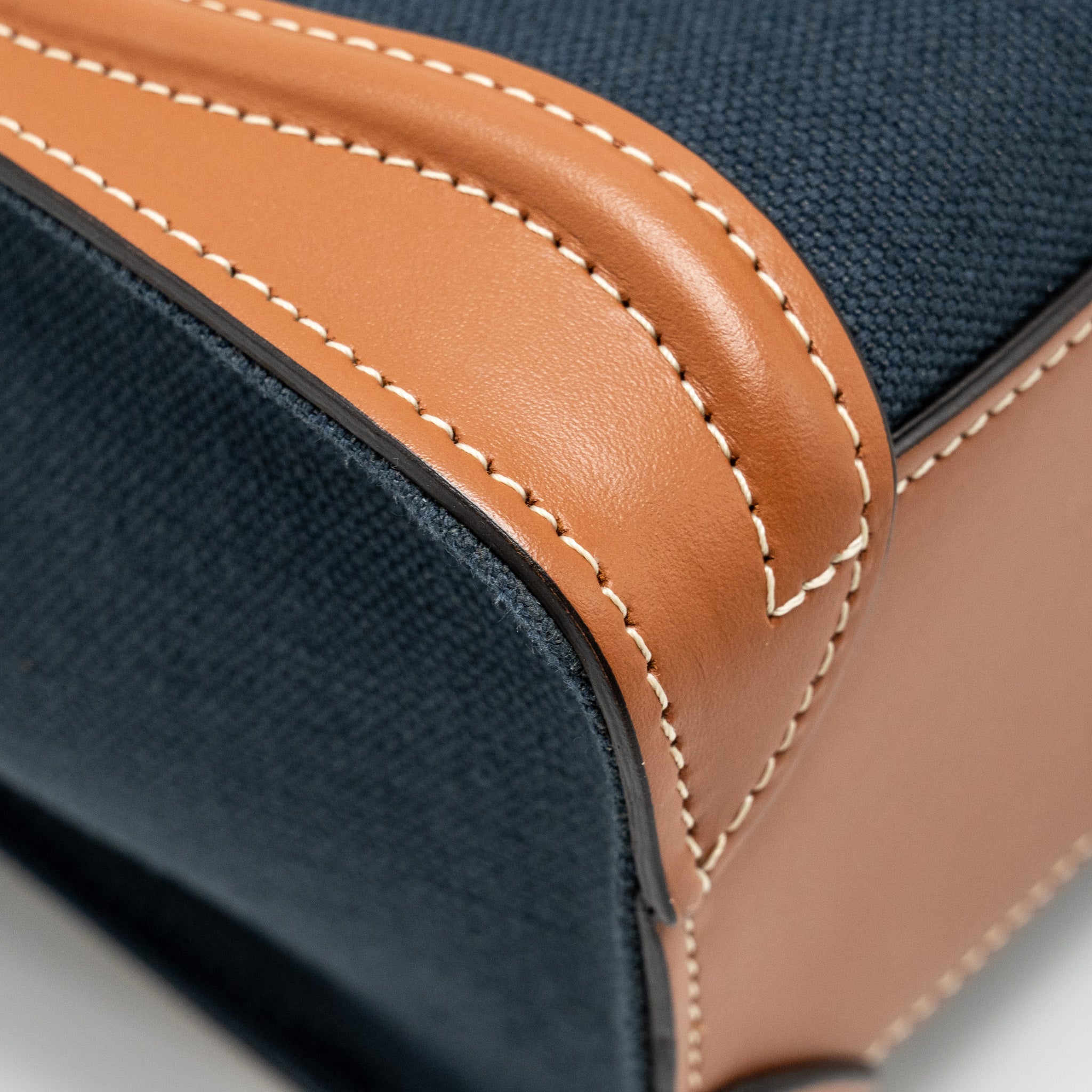 CELINE NANO LUGGAGE BAG CALFSKIN/DENIM TAN/NAVY GHW