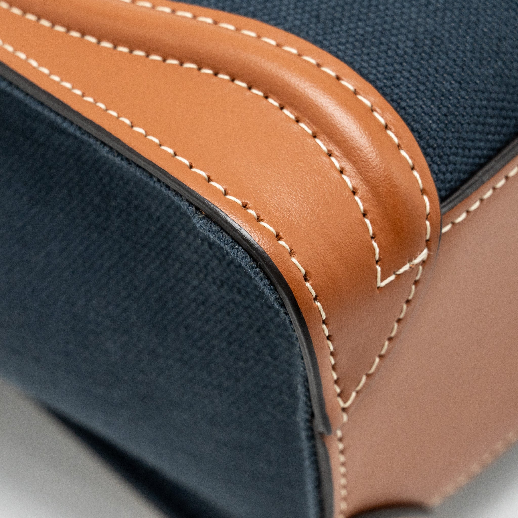 CELINE NANO LUGGAGE BAG CALFSKIN/DENIM TAN/NAVY GHW