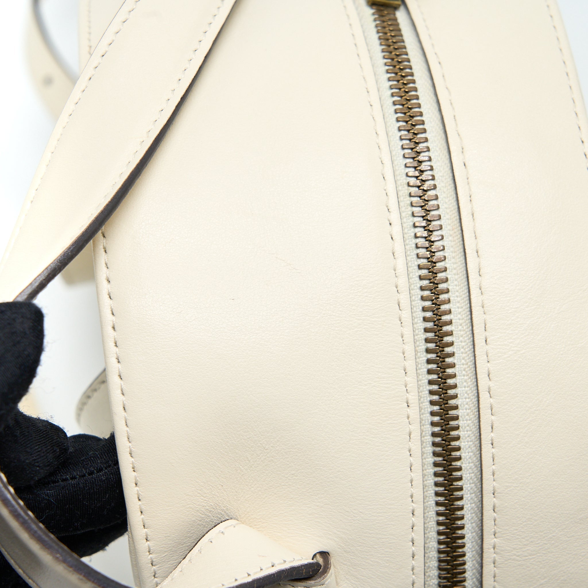 GUCCI GG MARMONT BACKPACK CALFSKIN WHITE GHW