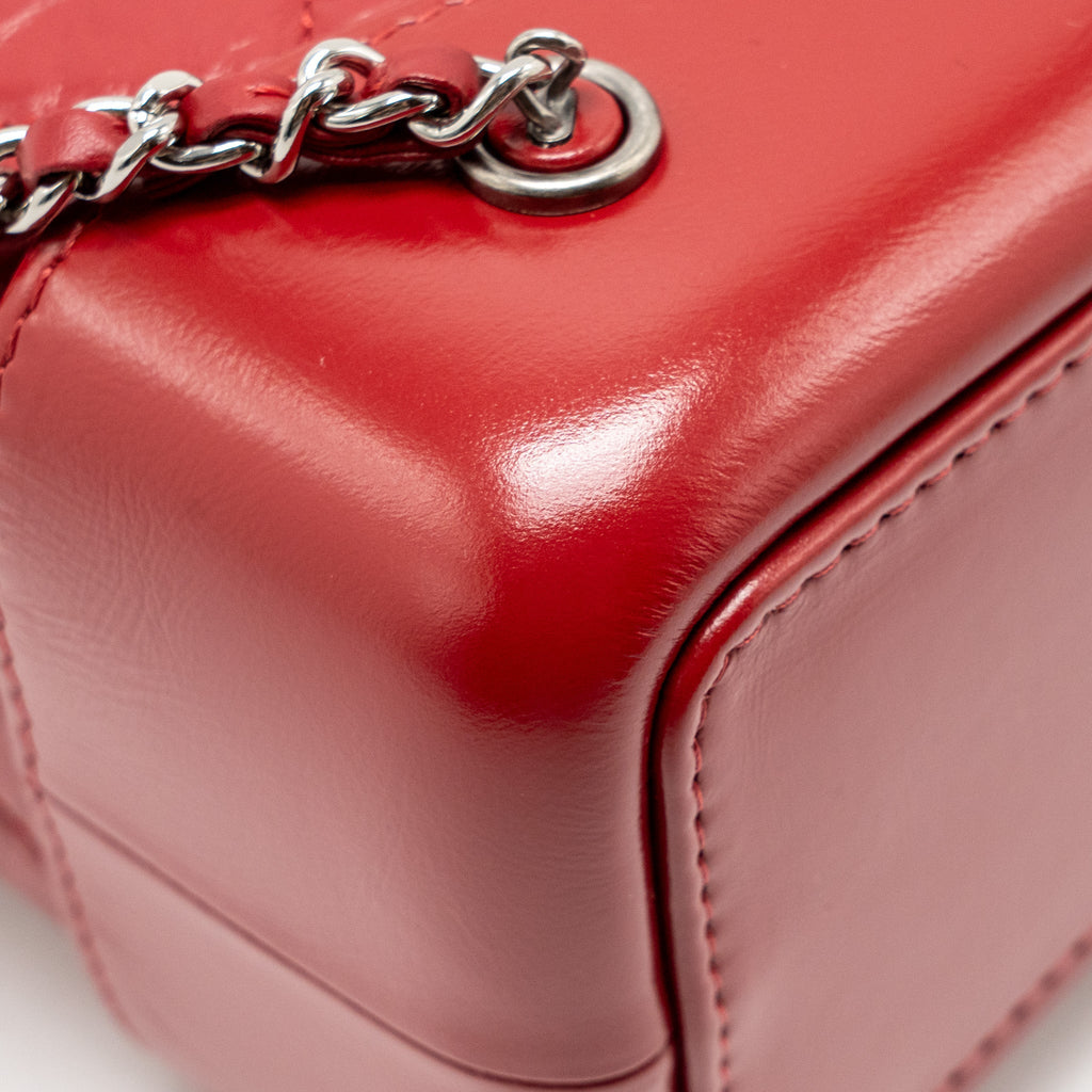 CHANEL SMALL GABRIELLE BACKPACK CALFSKIN RED MULTICOLOUR HARDWARE