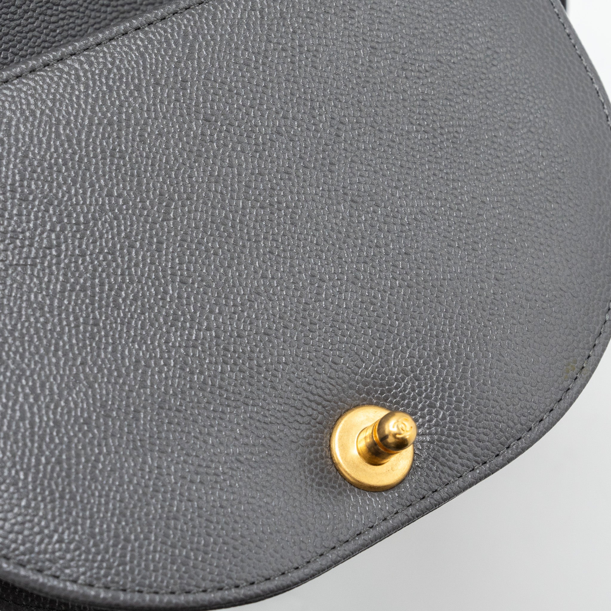 CHANEL 22A ROUND BOY MESSENGER BAG CAVIAR GREY GHW(MICROCHIP)