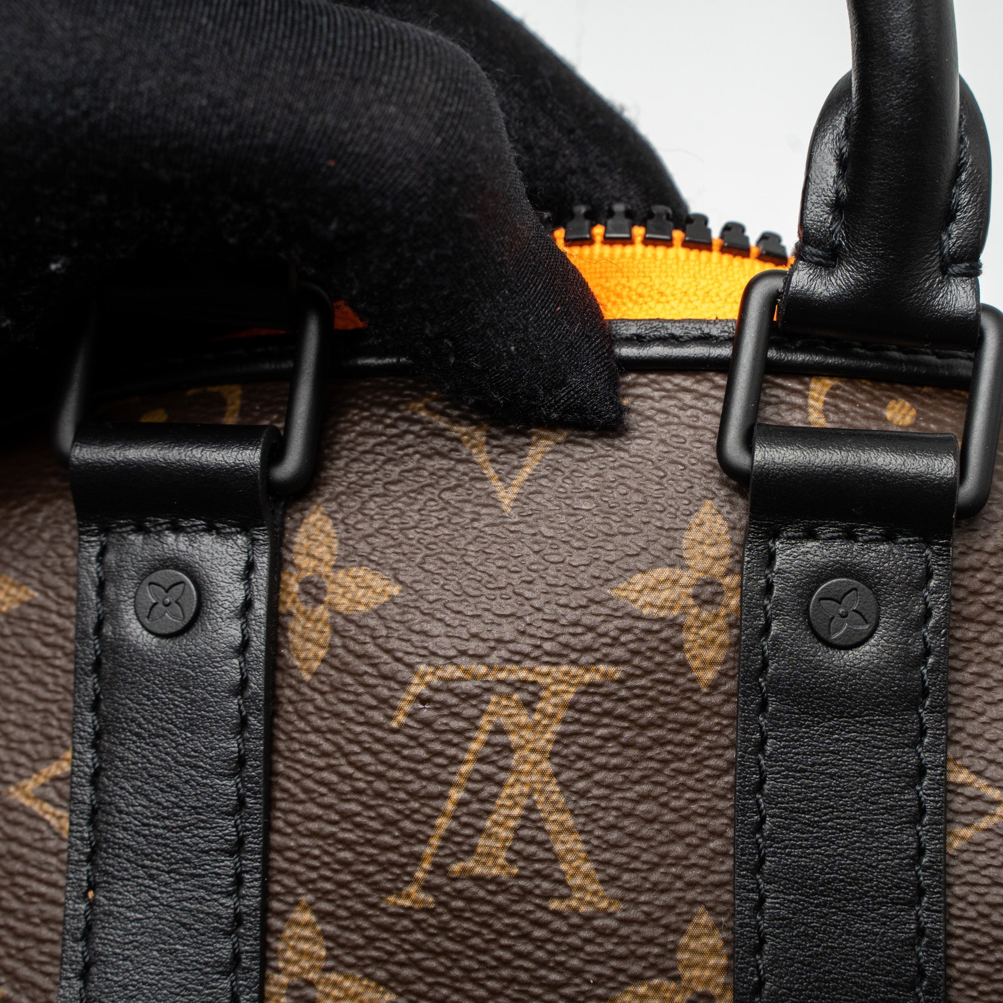 LOUIS VUITTON KEEPALL XS ZOOM WITH FRIENDS MONOGRAM CANVAS BLACK HARDWARE (NEW VERSION)