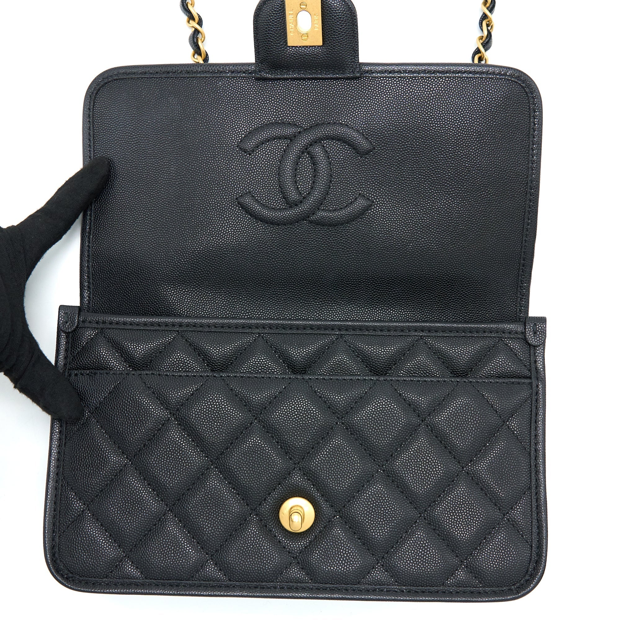 CHANEL 22K TOP HANDLE MESSENGER BAG CAVIAR BLACK BRUSHED GHW (MICROCHIP)