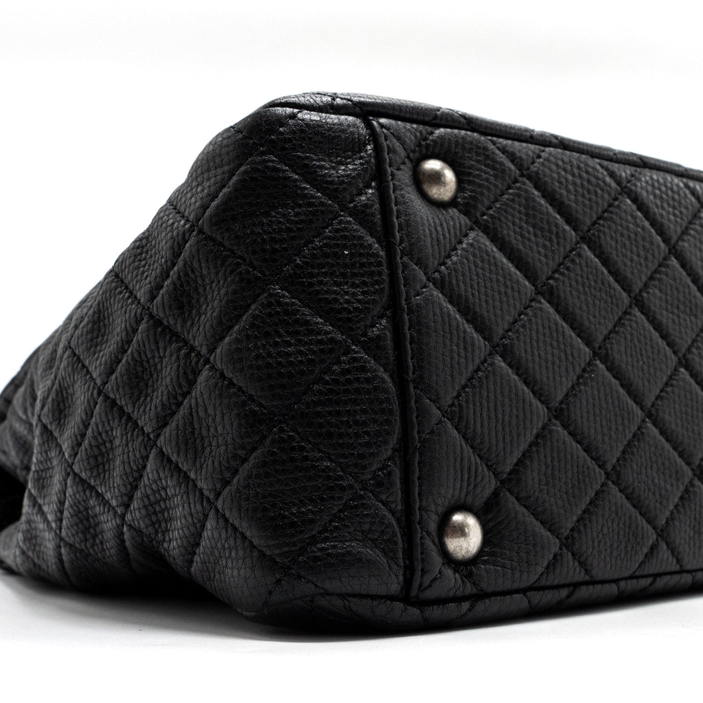 CHANEL XXL CLASSIC TRAVEL FLAP CALFSKIN BLACK RUTHENIUM HARDWARE