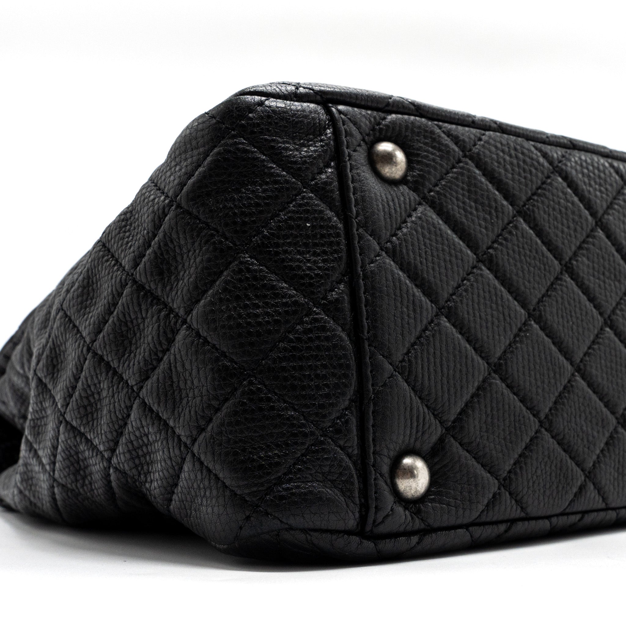 CHANEL XXL CLASSIC TRAVEL FLAP CALFSKIN BLACK RUTHENIUM HARDWARE