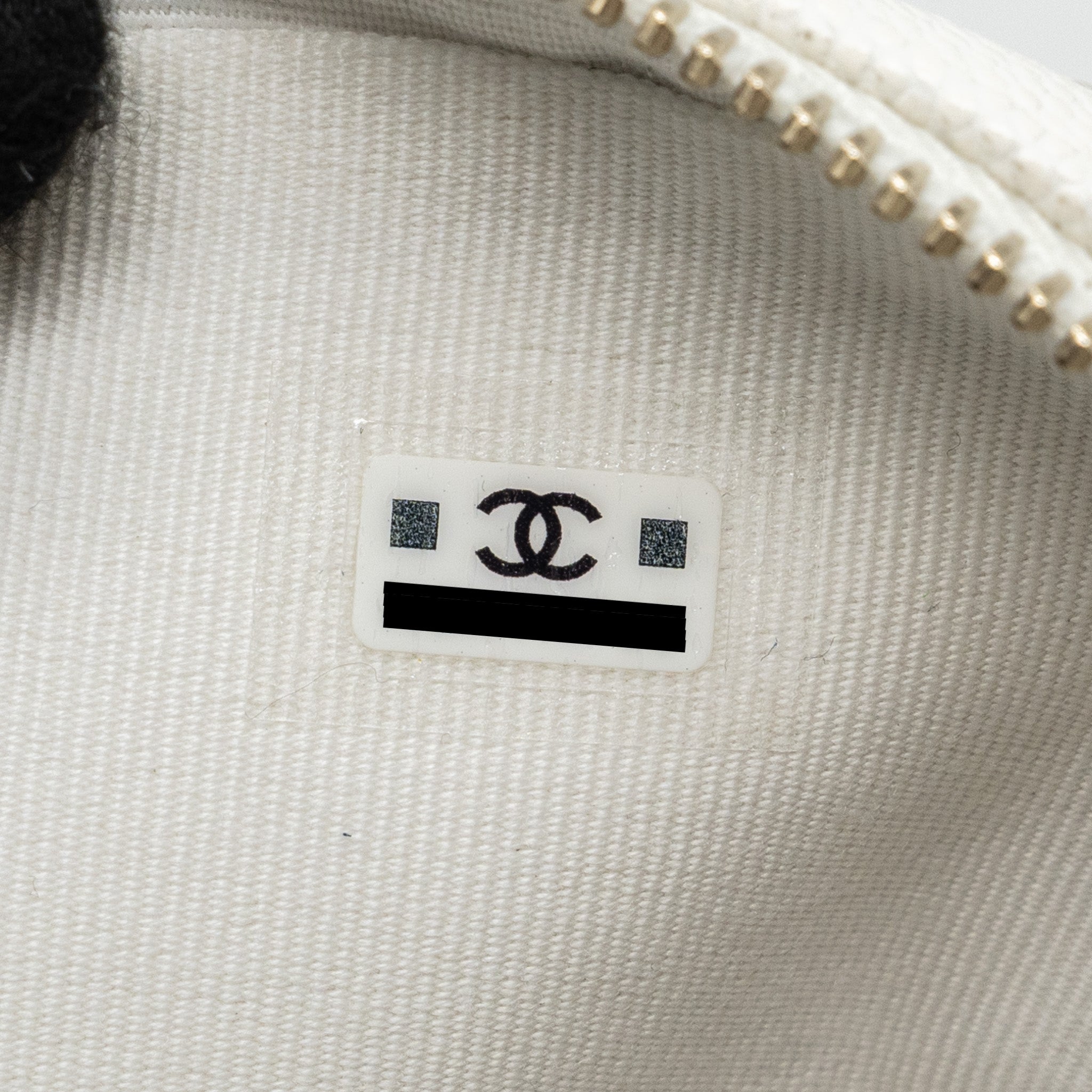 CHANEL 24C MINI BACKPACK/CROSSBODY BAG CAVIAR WHITE LGHW (MICROCHIP)