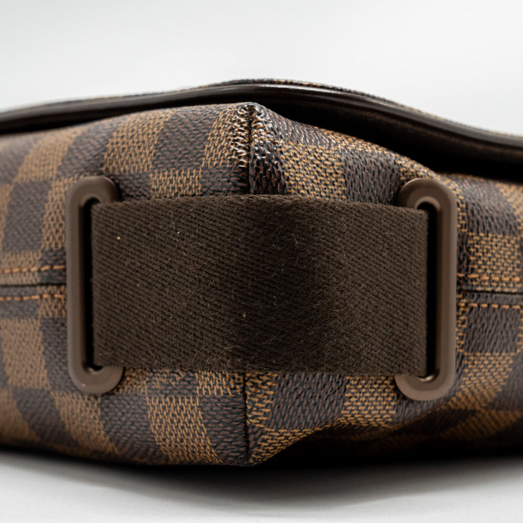 LOUIS VUITTON BROOKLYN PM MESSENGER BAG DAMIER EBENE CANVAS BROWN HARDWARE