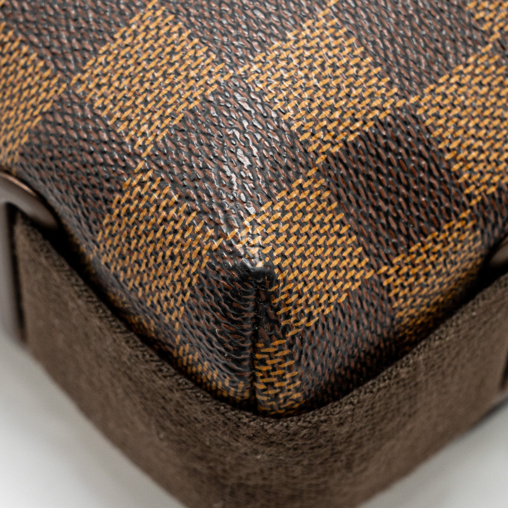 LOUIS VUITTON BROOKLYN PM MESSENGER BAG DAMIER EBENE CANVAS BROWN HARDWARE