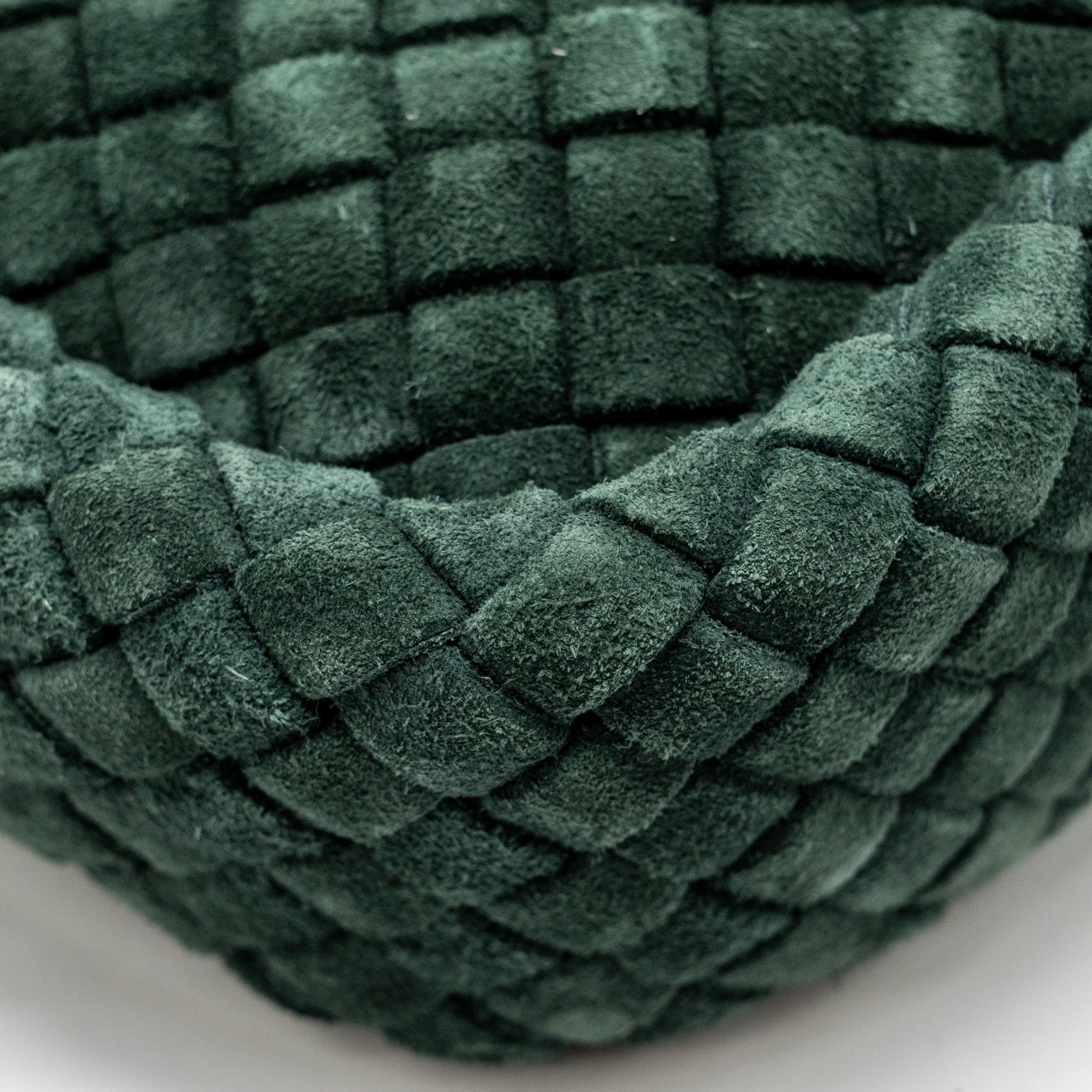 BOTTEGA VENETA COBBLE MESSENGER BAG INTRECCIATO-WOVEN PADDED SUEDE DARK GREEN GHW