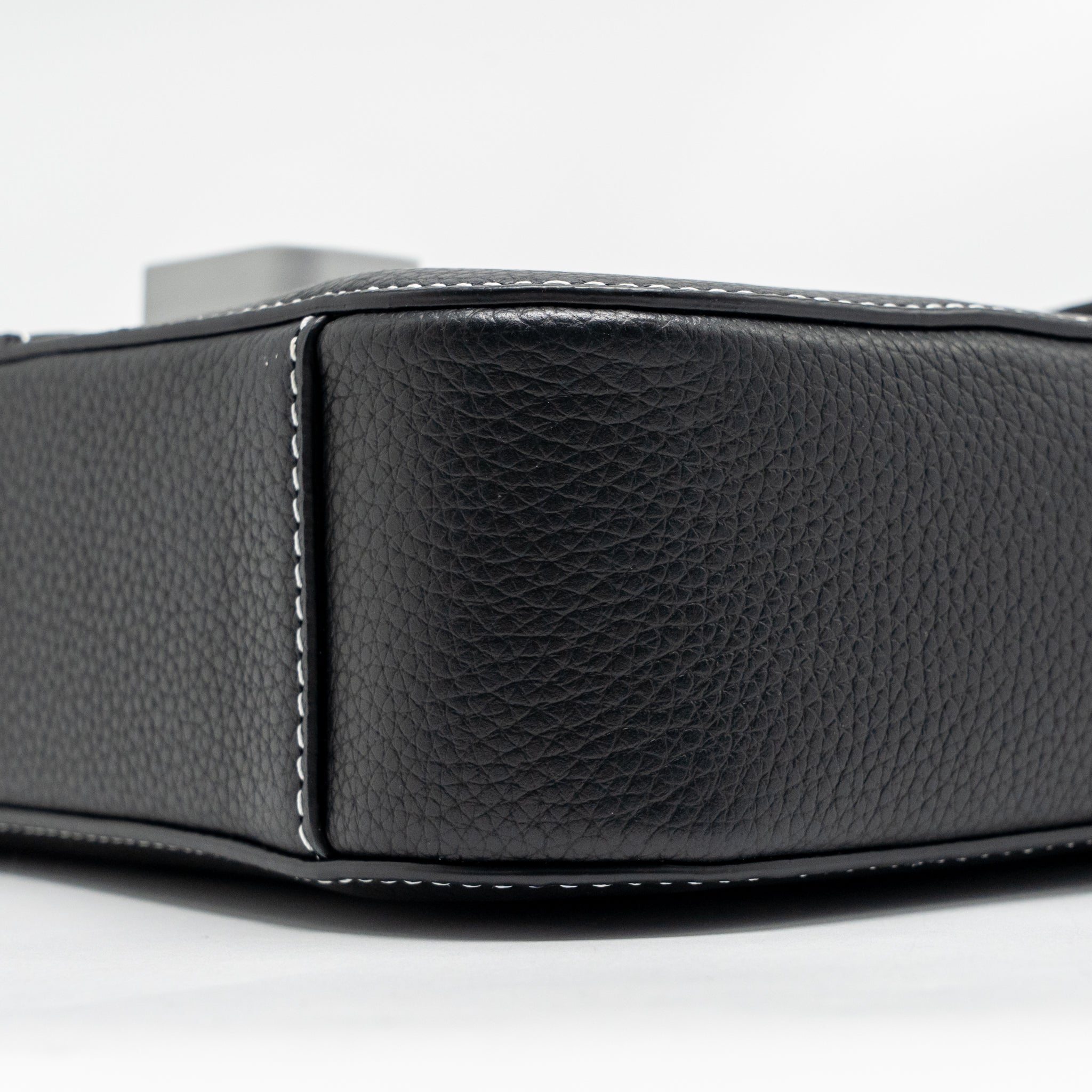 DIOR MEDIUM SADDLE FLAP MESSENGER BAG GRAINED CALFSKIN BLACK GHW