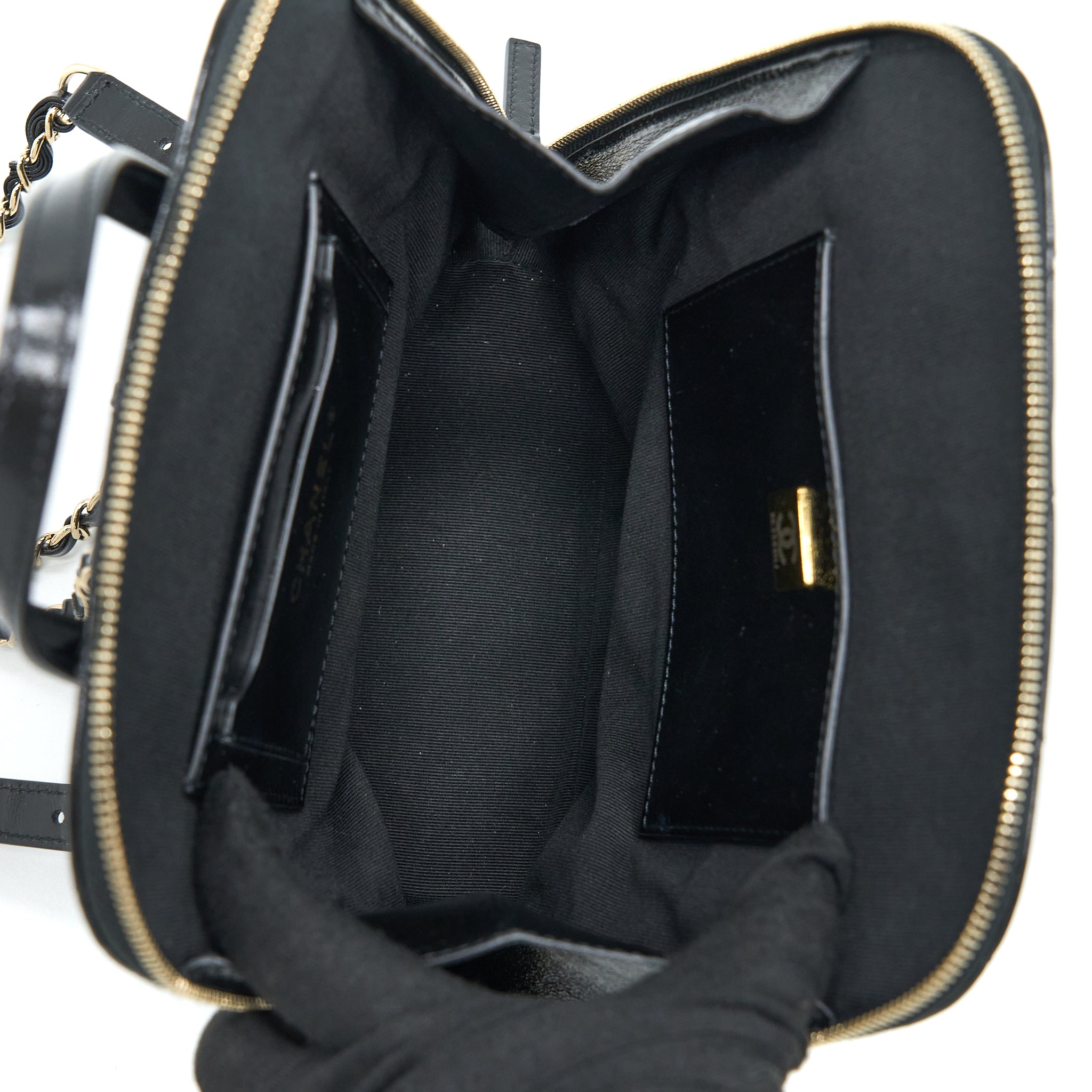 CHANEL 22A QUILTED BACKPACK SHINY CALFSKIN BLACK LGHW (MICROCHIP)