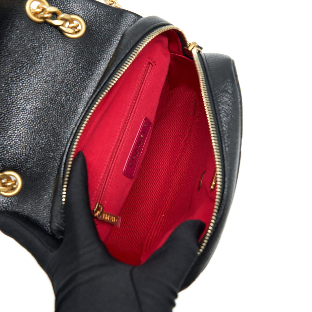 CHANEL 22P FLAP BACKPACK CAVIAR BLACK GHW