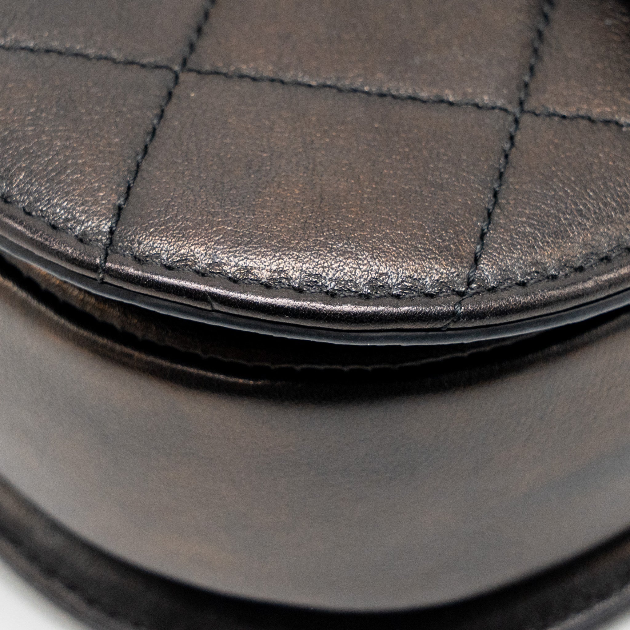 CHANEL 21S MOON MESSENGER BAG CALFSKIN BLACK GHW