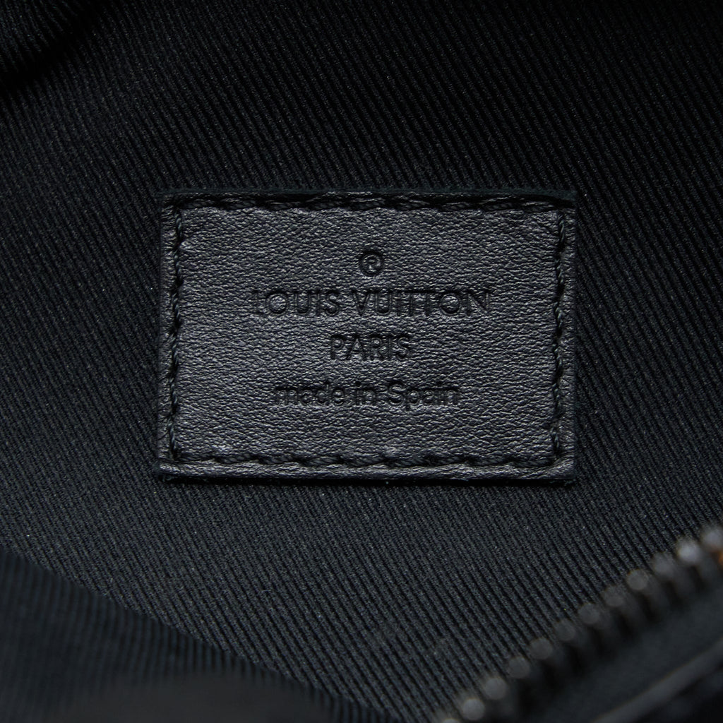 LOUIS VUITTON DISCOVERY BUMBAG PM MONOGRAM SHADOW CALFSKIN BLACK/BLACK HARDWARE
