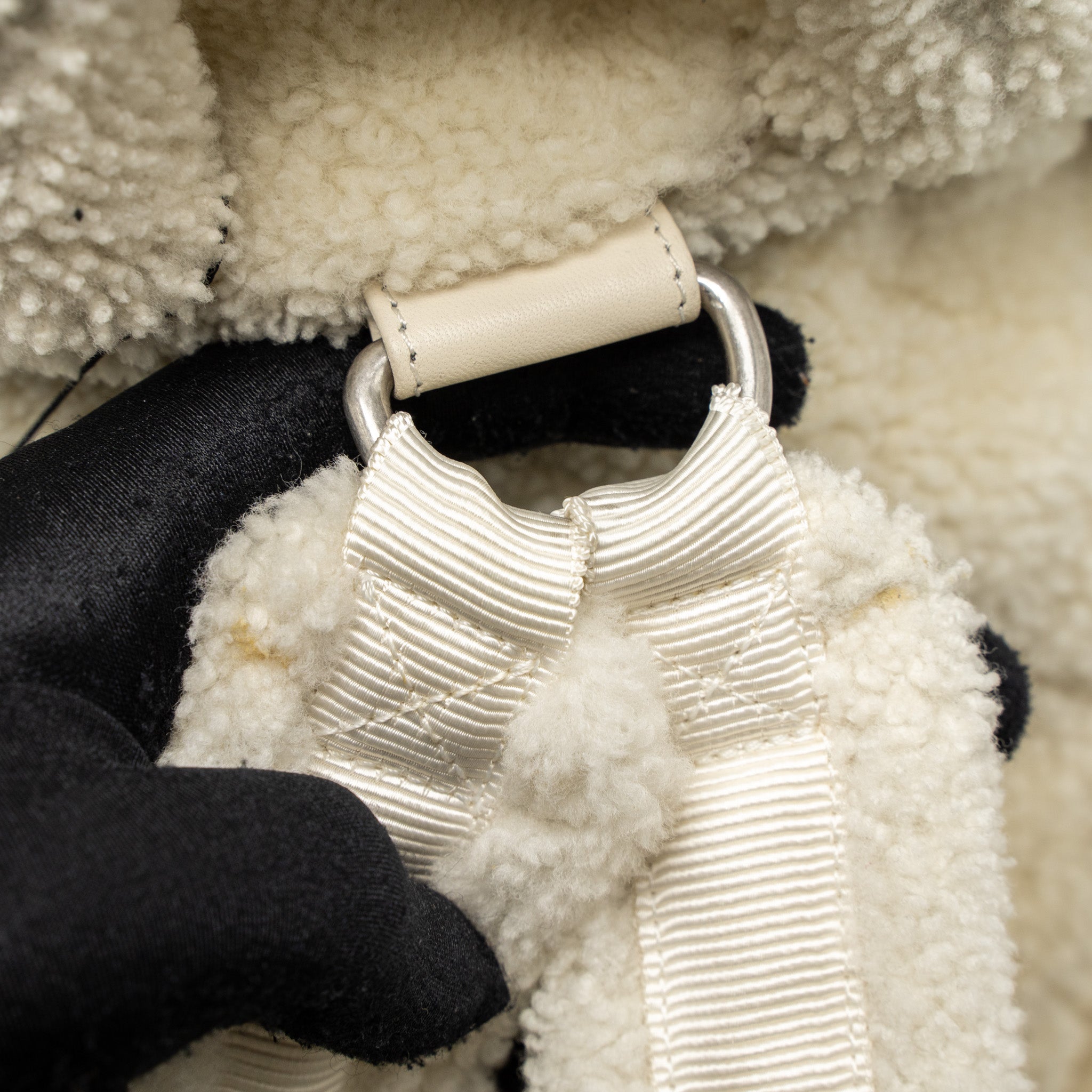 CHANEL 19B BACKPACK SHEARLING WHITE/MULTICOLOUR SHW