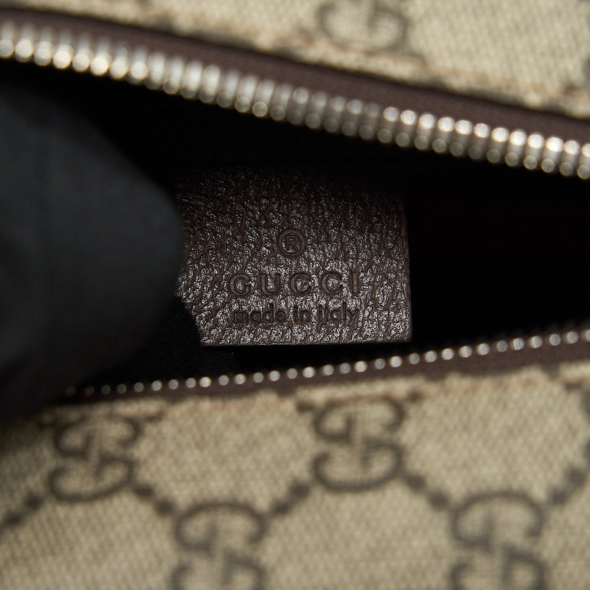 GUCCI SMALL SUPREME LUGGAGE CROSS BODY BAG