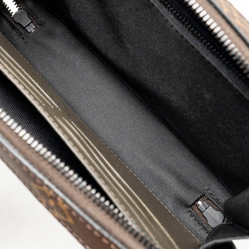 LOUIS VUITTON SOFT TRUNK WALLET TAIGA / MONOGRAM CANVAS KHAKI GREEN BLACK HARDWARE