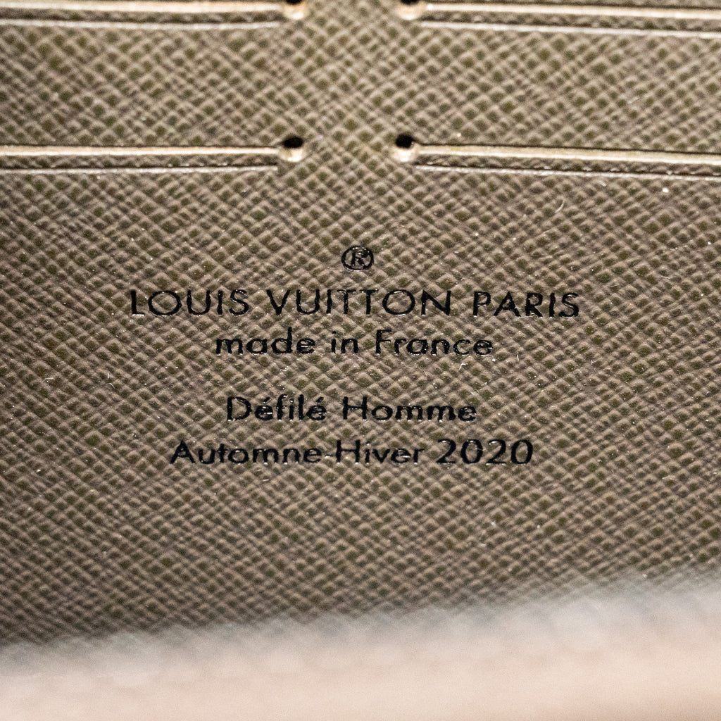LOUIS VUITTON SOFT TRUNK WALLET TAIGA / MONOGRAM CANVAS KHAKI GREEN BLACK HARDWARE