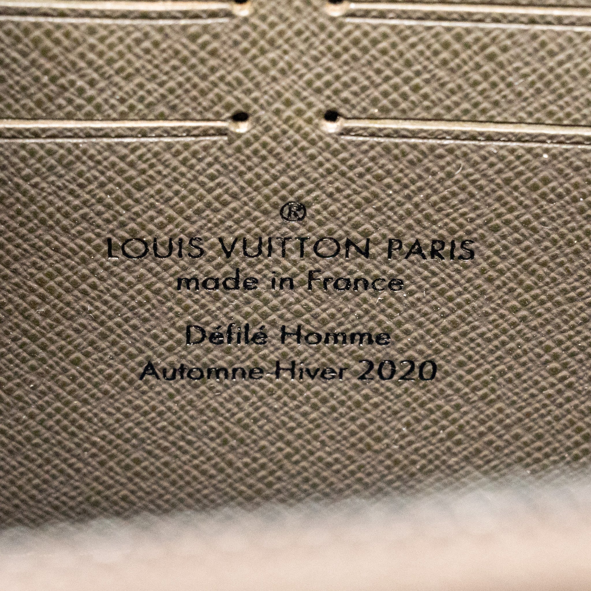 LOUIS VUITTON SOFT TRUNK WALLET TAIGA / MONOGRAM CANVAS KHAKI GREEN BLACK HARDWARE