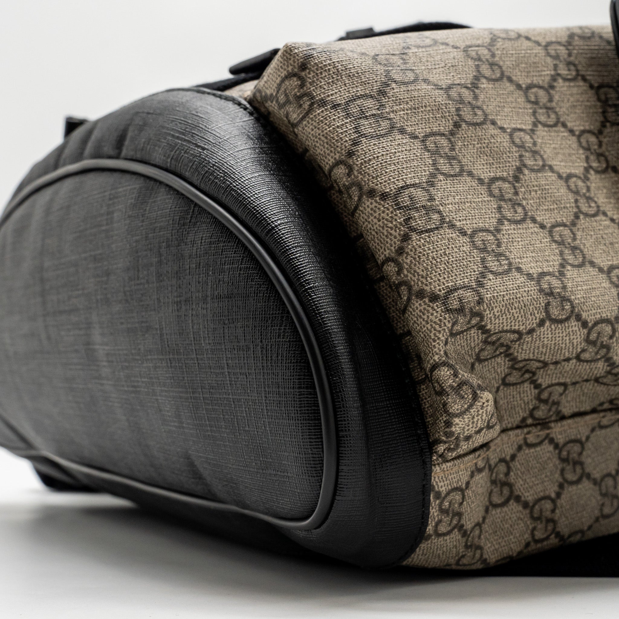 GUCCI SOFT DOUBLE BUCKLE BACKPACK GG SUPREME CANVAS SHW