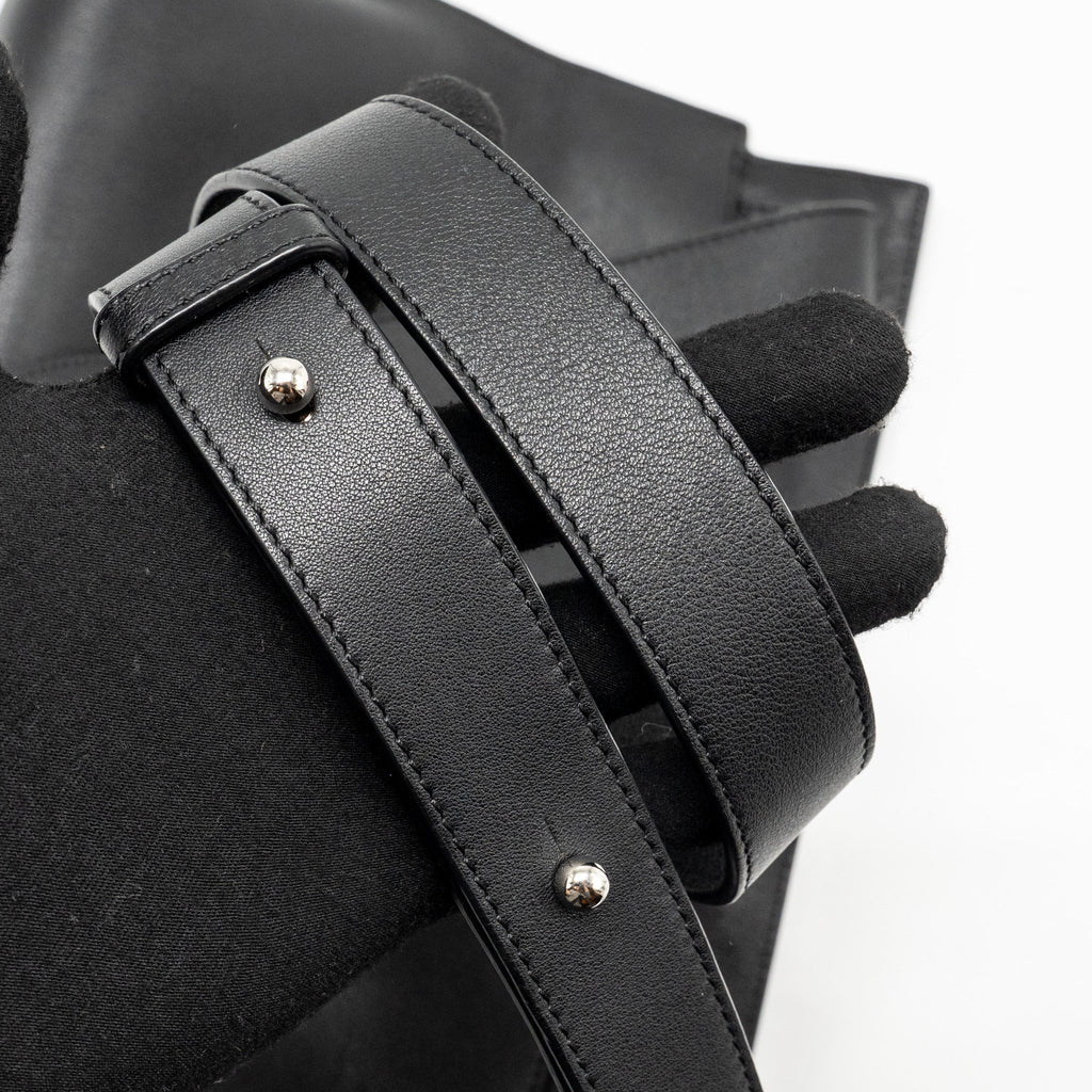 LOEWE CROSSBODY MEN’S MESSENGER BAG LEATHER BLACK SHW