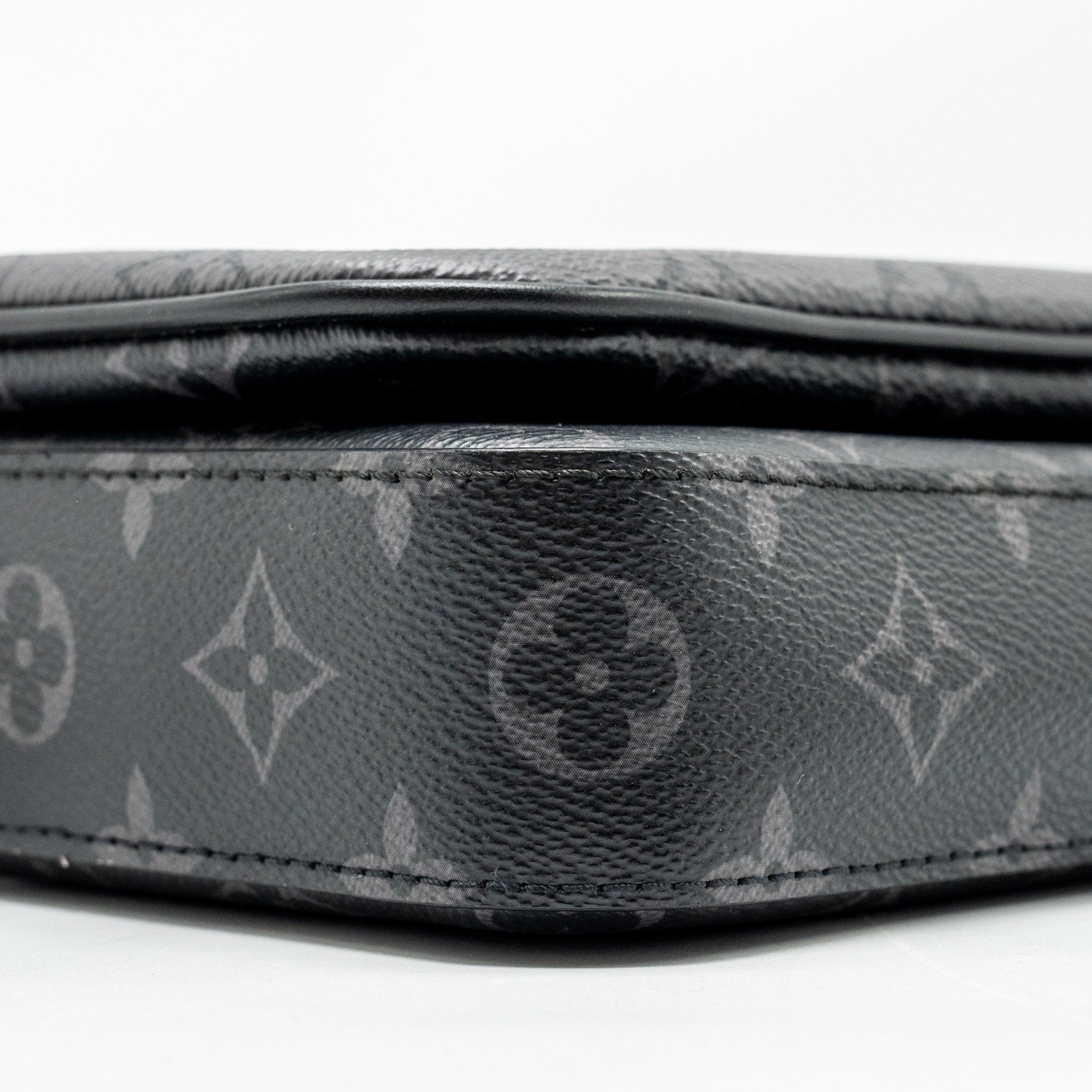 LOUIS VUITTON TRIO MESSANGER MONOGRAM ECLIPSE CANVAS BLACK/GREY WITH BLACK HARDWARE