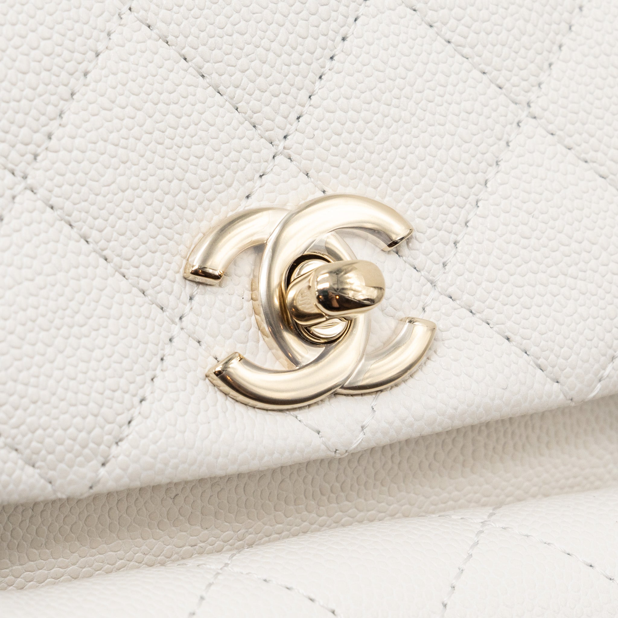 CHANEL 23K TRIPLE POCKET MINI BACKPACK CAVIAR WHITE LGHW(MICROCHIP)